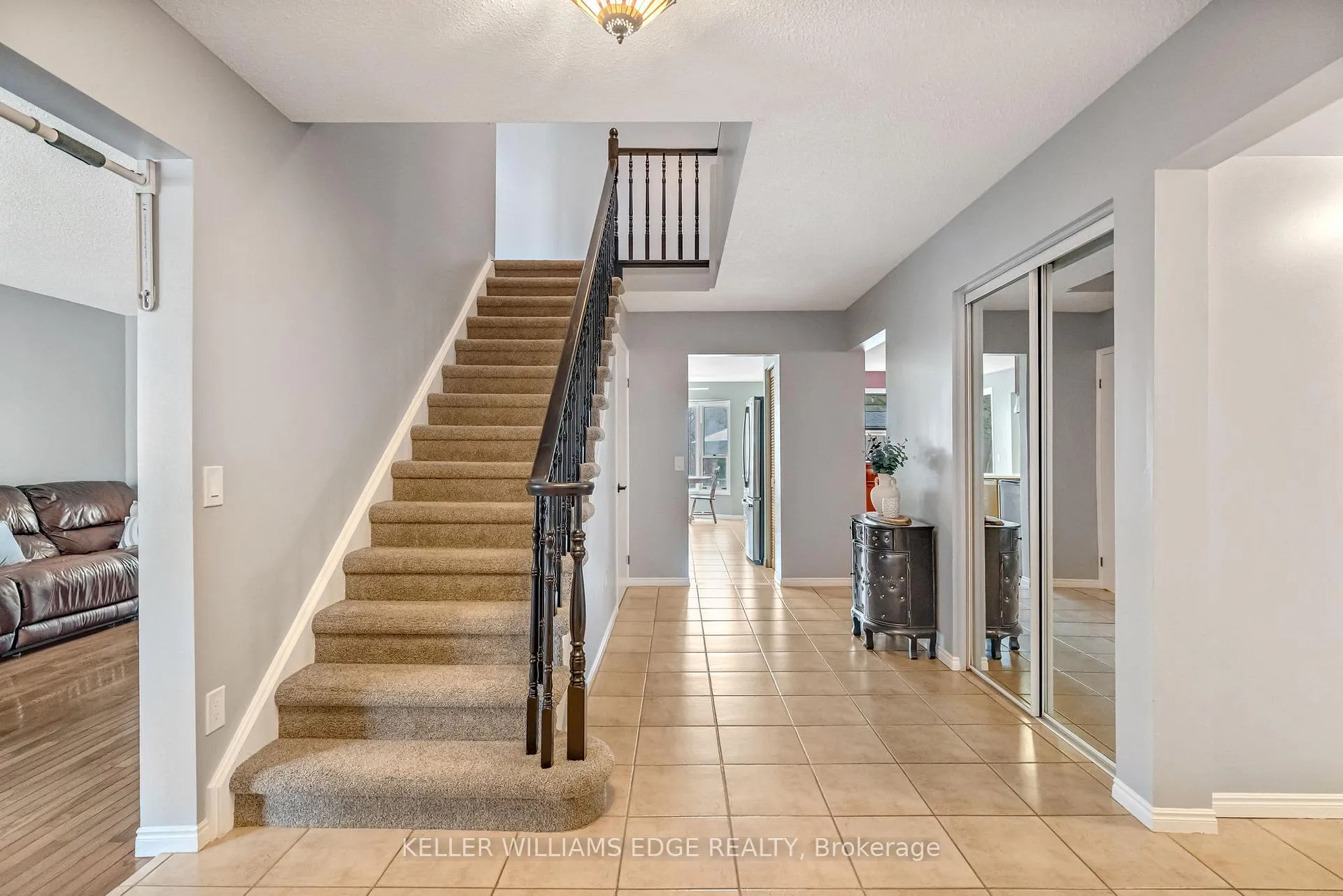 Photo 4 of 70 Strawberry Drive, Hamilton, Riverdale — HOMEH