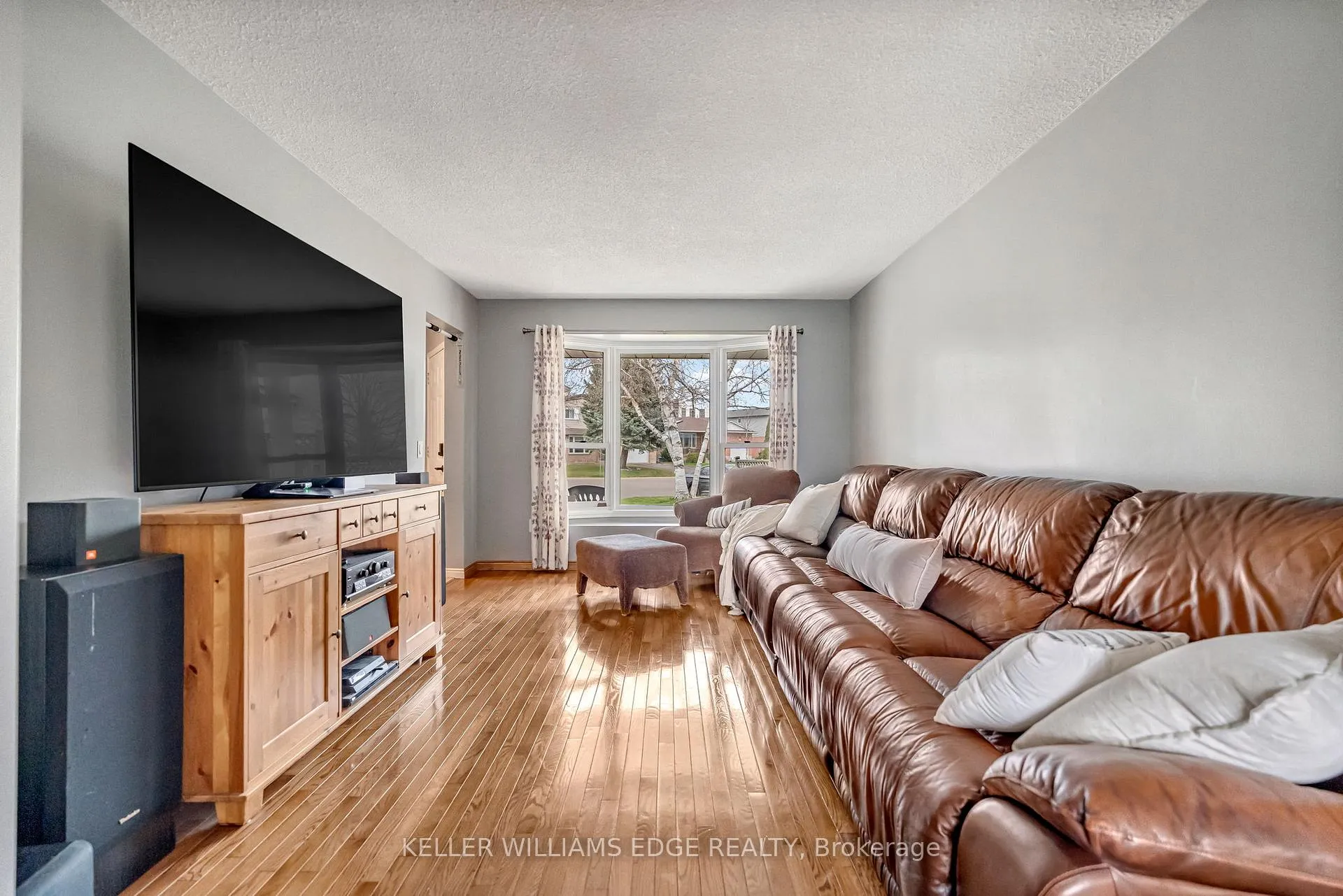 Photo 6 of 70 Strawberry Drive, Hamilton, Riverdale — HOMEH