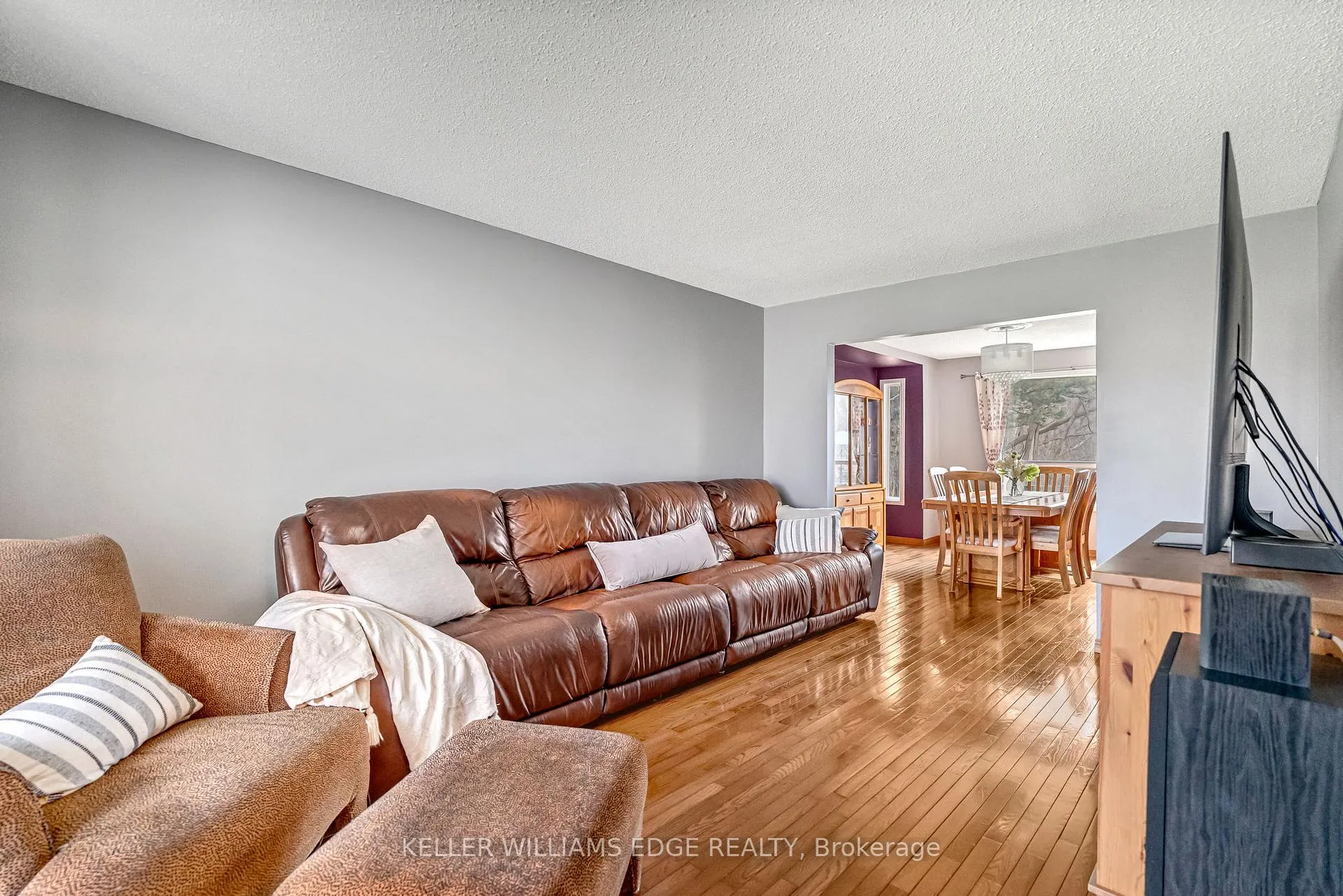 Photo 7 of 70 Strawberry Drive, Hamilton, Riverdale — HOMEH