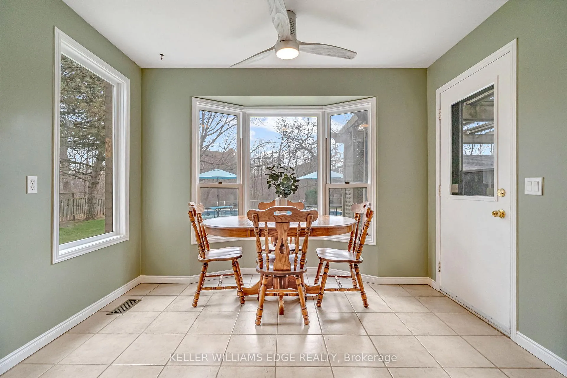 Photo 16 of 70 Strawberry Drive, Hamilton, Riverdale — HOMEH
