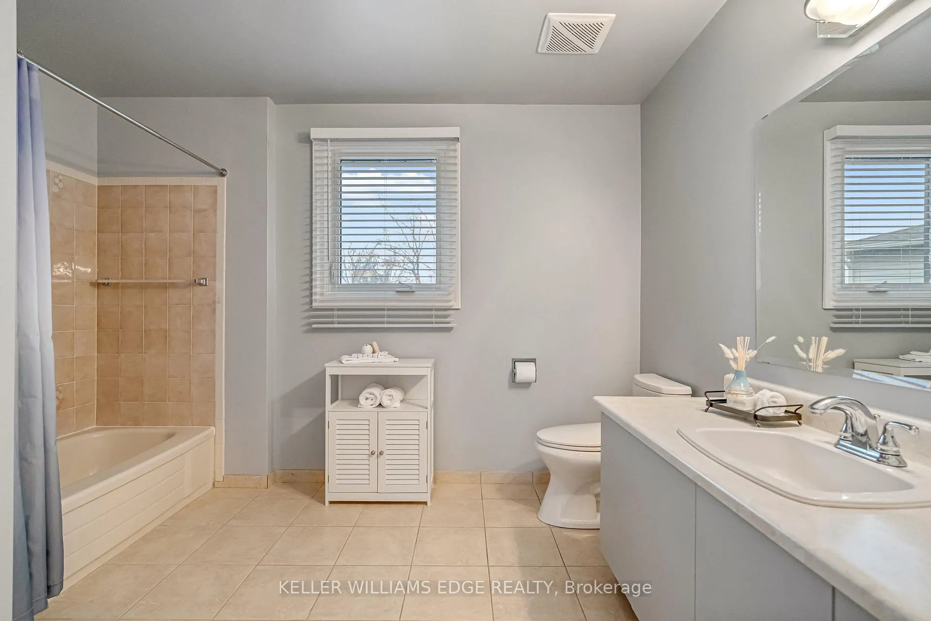 Photo 23 of 70 Strawberry Drive, Hamilton, Riverdale — HOMEH