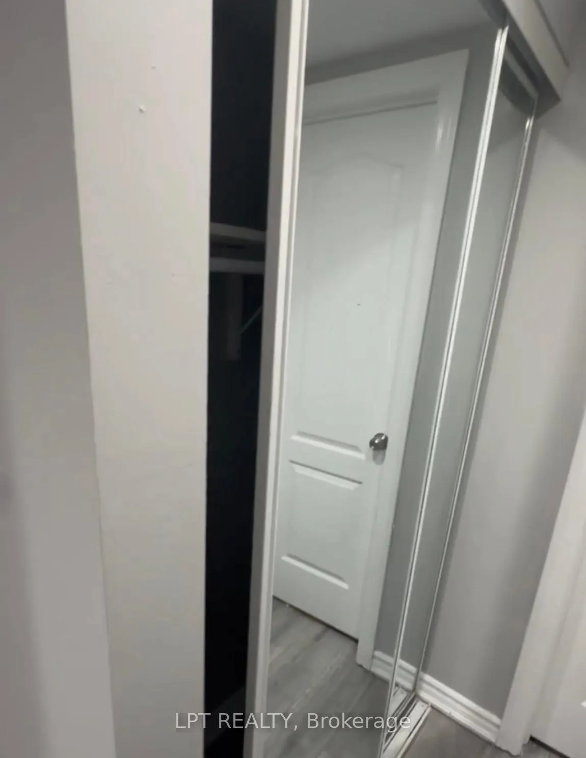 Photo 4 of Unit bsmnt, 40 Gladstone Square, Brampton, Northgate — HOMEH