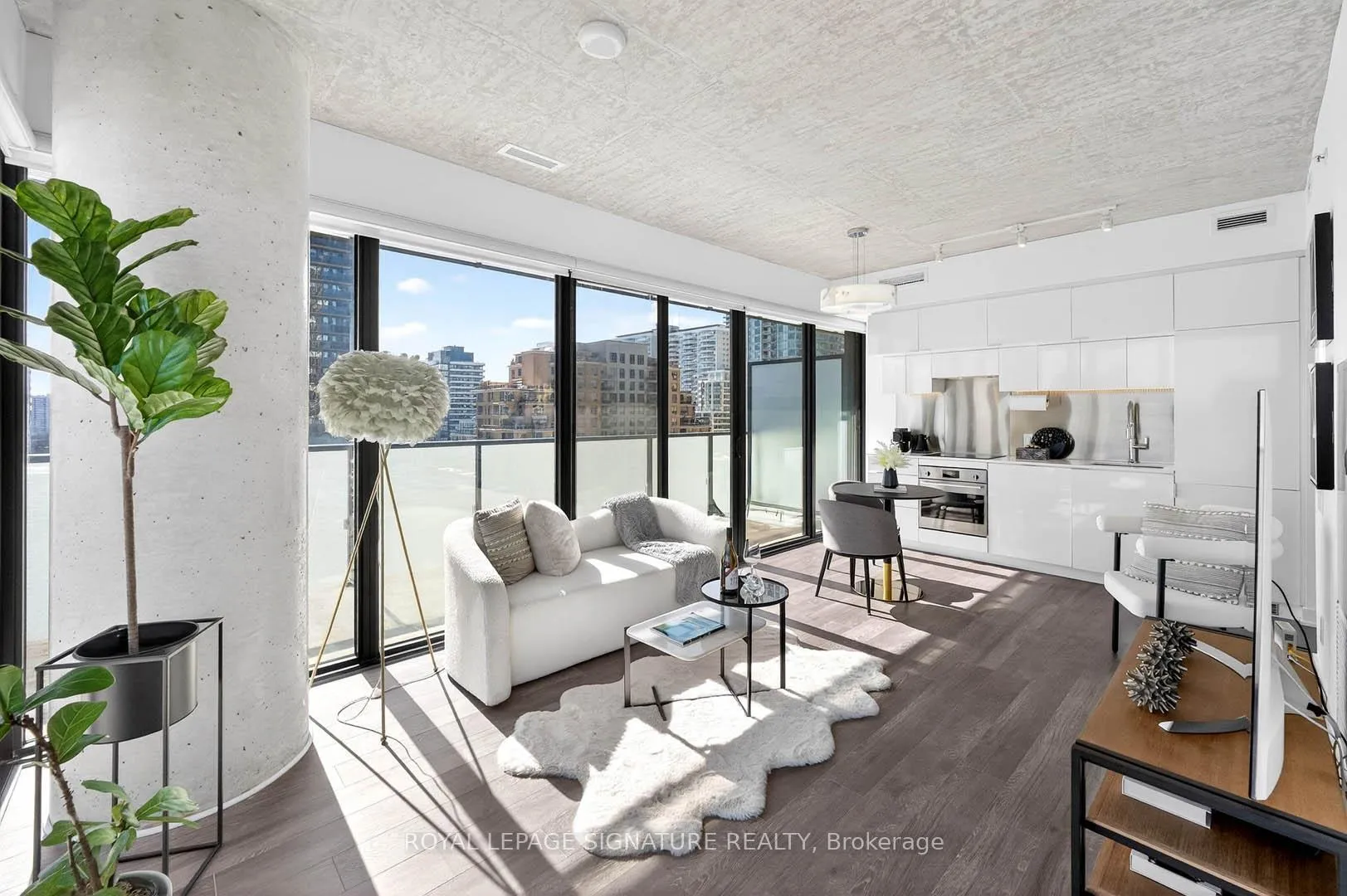 Photo 3 of Unit 1110, 185 Roehampton Avenue, Toronto, Mount Pleasant West — HOMEH