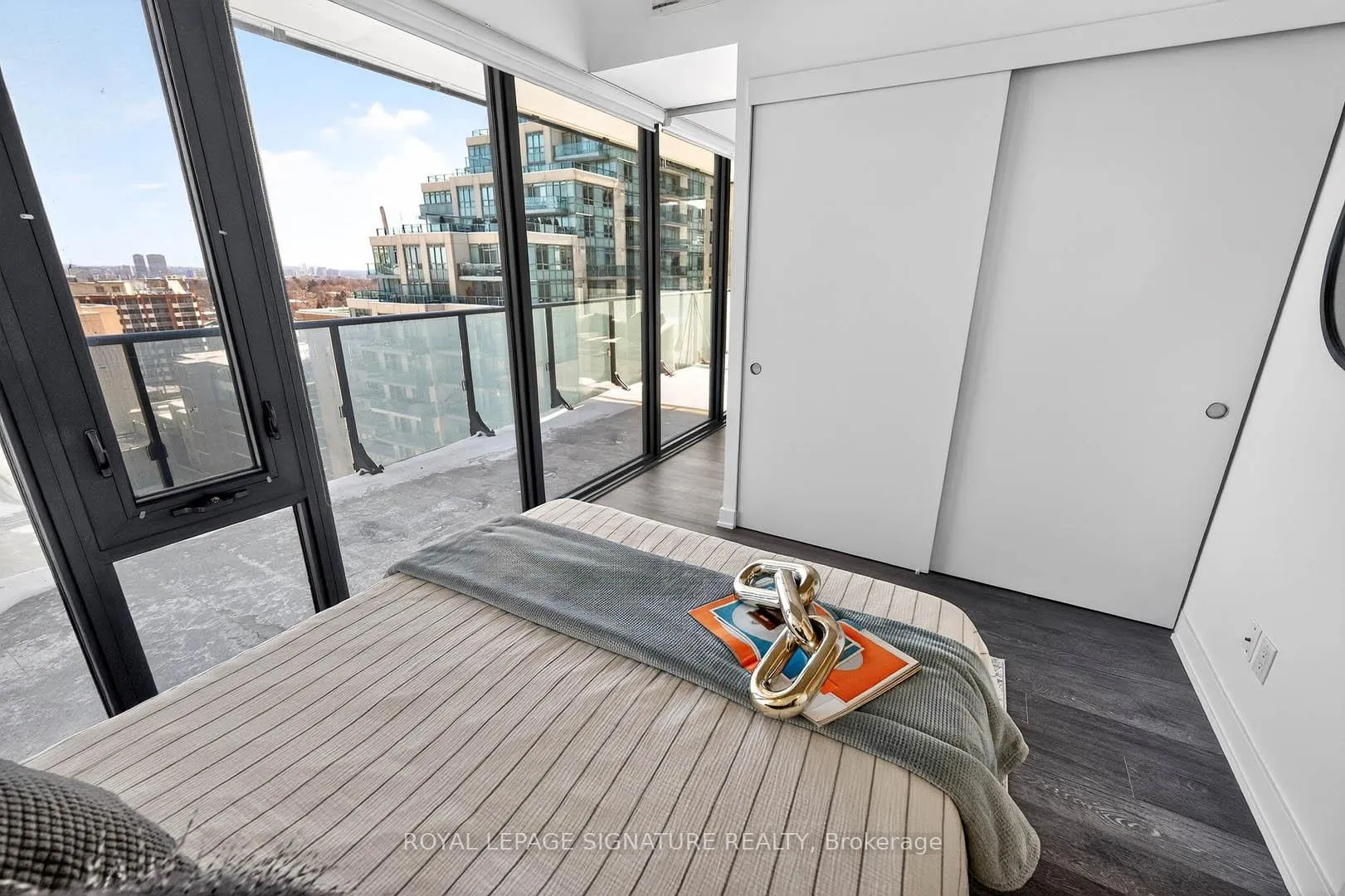 Photo 8 of Unit 1110, 185 Roehampton Avenue, Toronto, Mount Pleasant West — HOMEH