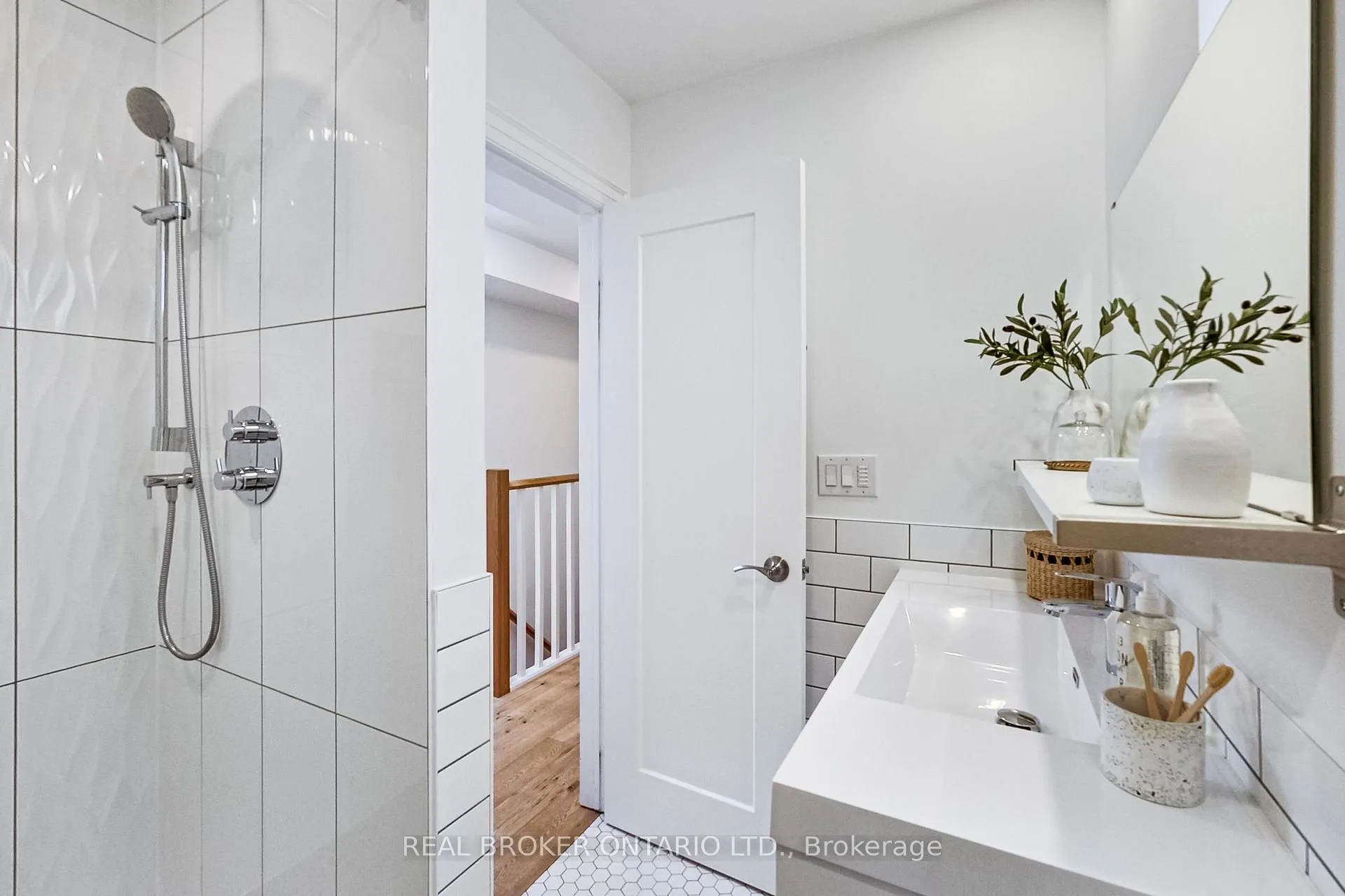Photo 26 of 36 Fenwick Avenue, Toronto, North Riverdale — HOMEH