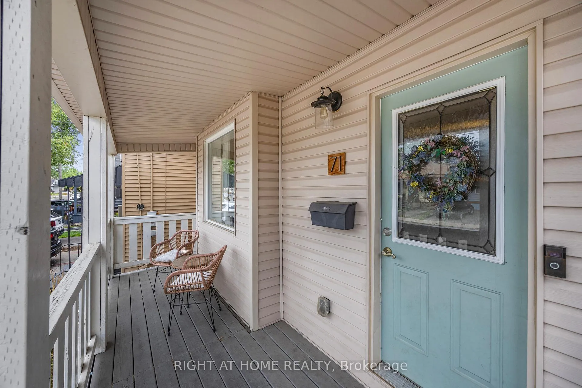 Photo 3 of 71 Robins Avenue, Hamilton, Crown Point — HOMEH