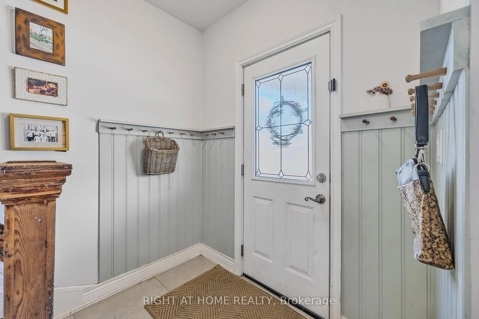 Photo 4 of 71 Robins Avenue, Hamilton, Crown Point — HOMEH