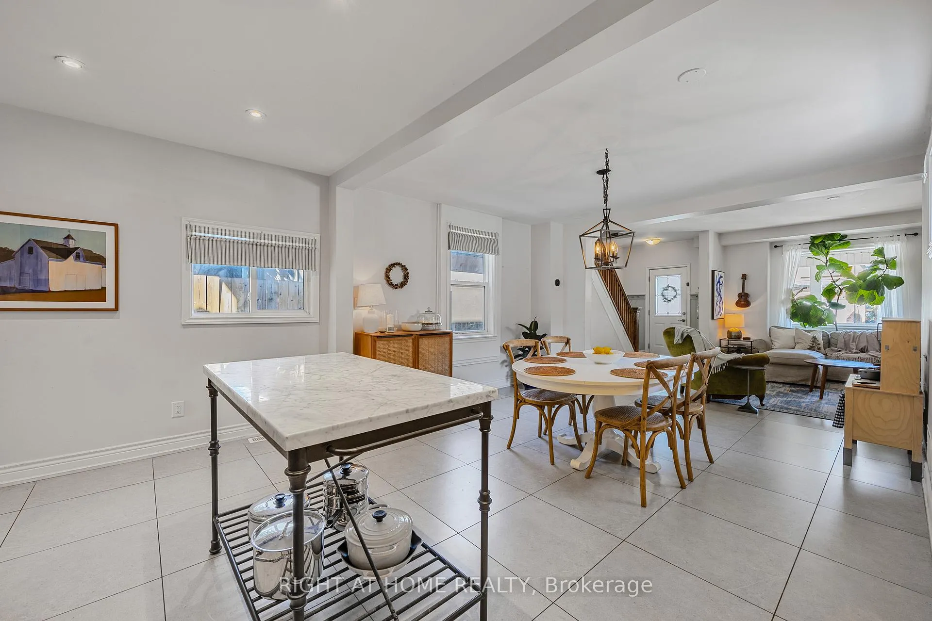 Photo 7 of 71 Robins Avenue, Hamilton, Crown Point — HOMEH