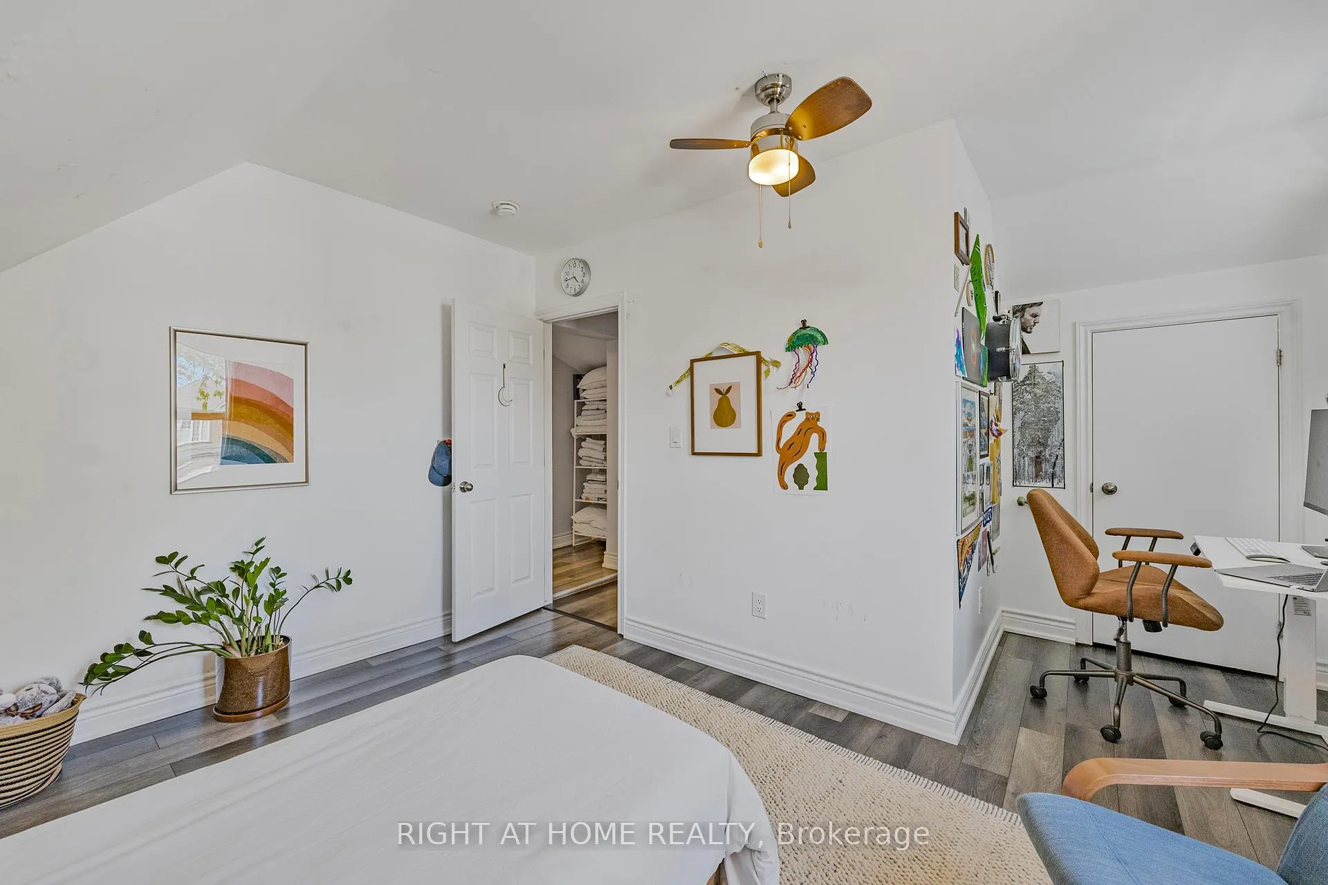 Photo 19 of 71 Robins Avenue, Hamilton, Crown Point — HOMEH