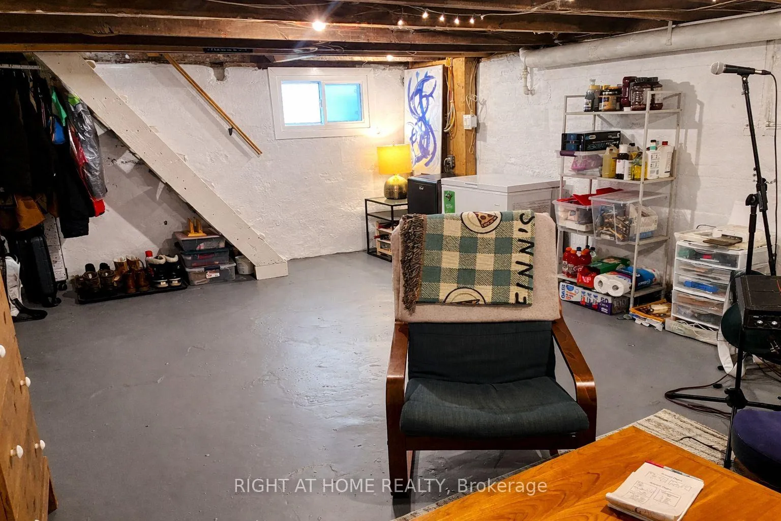 Photo 23 of 71 Robins Avenue, Hamilton, Crown Point — HOMEH