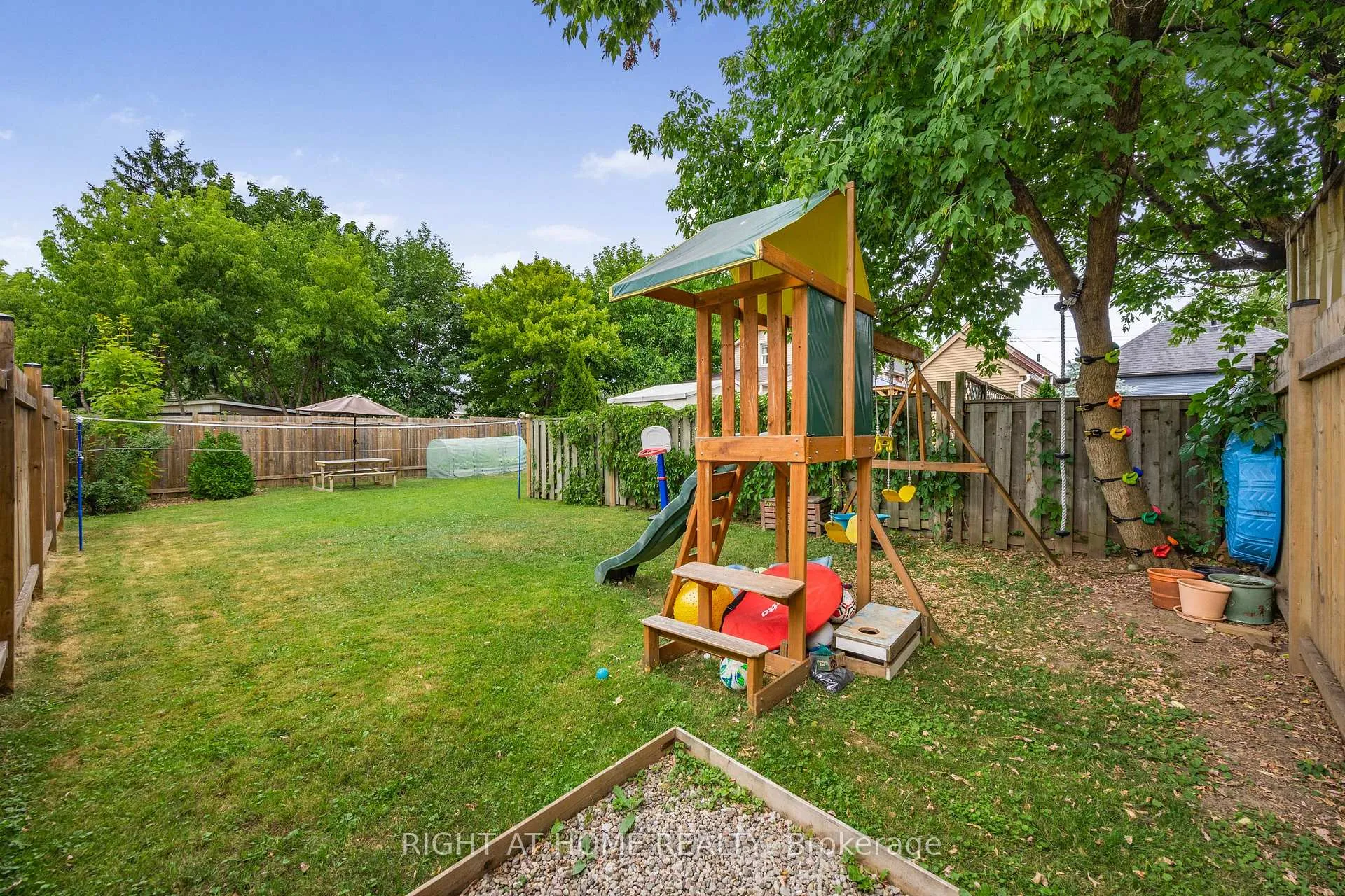Photo 29 of 71 Robins Avenue, Hamilton, Crown Point — HOMEH