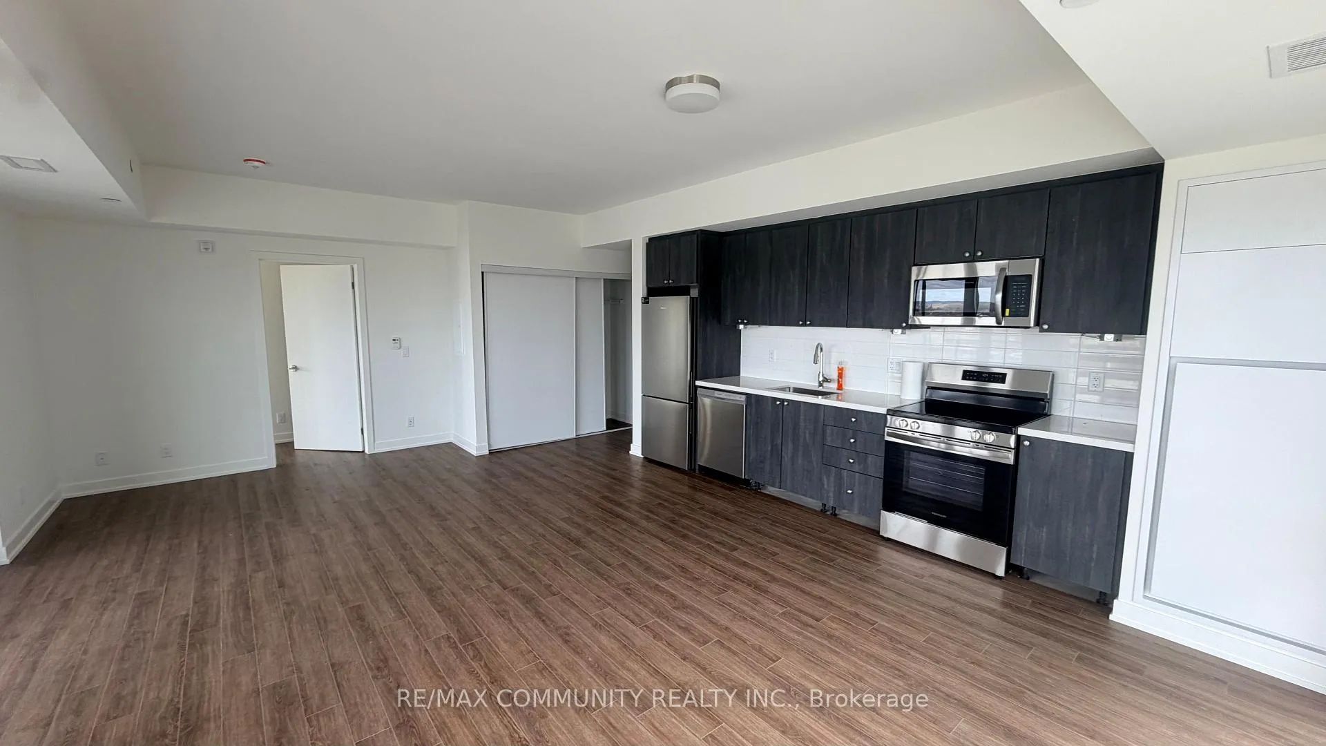 Photo 1 of Unit 1112, 51 Clarington Boulevard, Clarington, Bowmanville — HOMEH