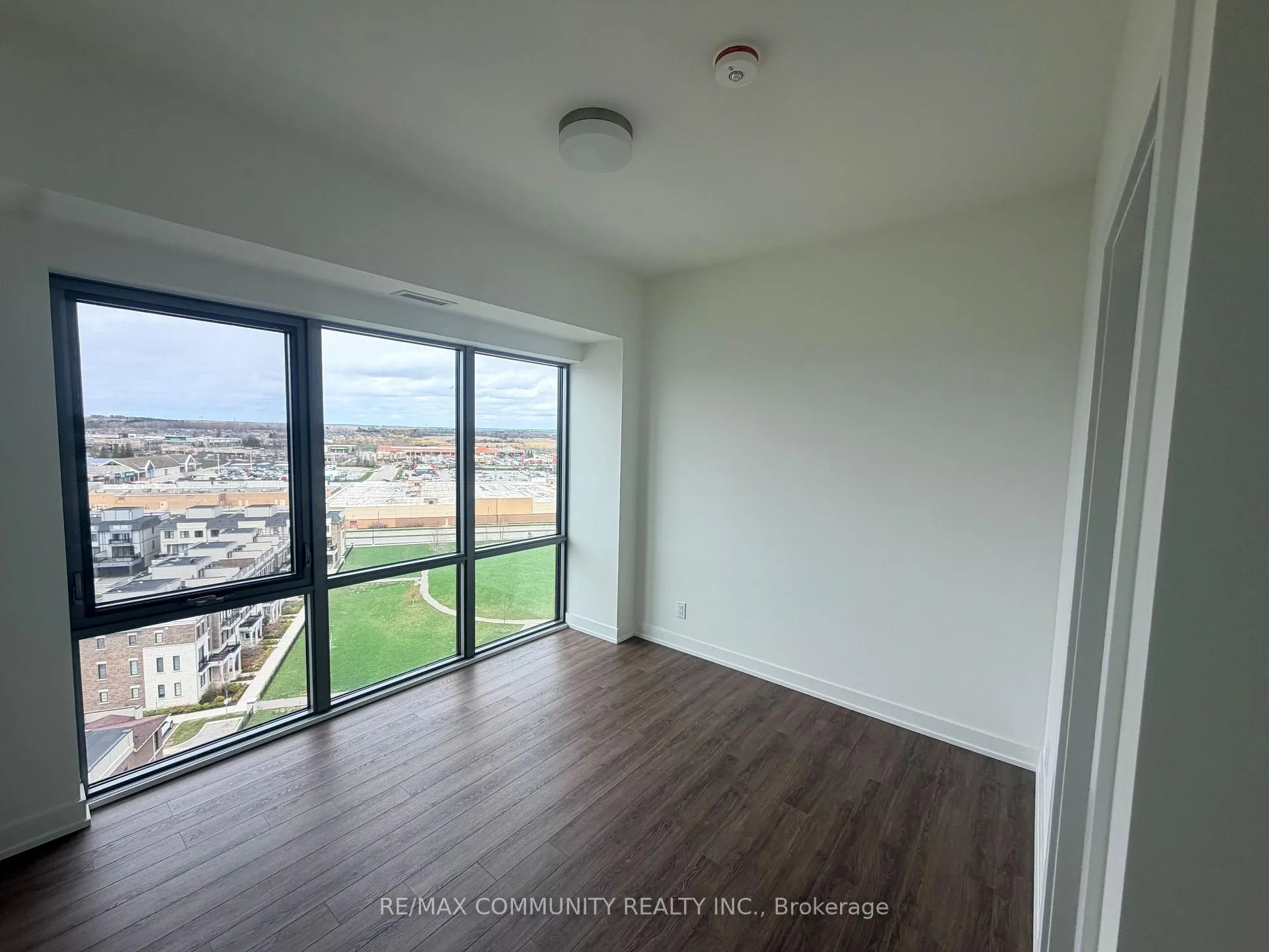 Photo 5 of Unit 1112, 51 Clarington Boulevard, Clarington, Bowmanville — HOMEH