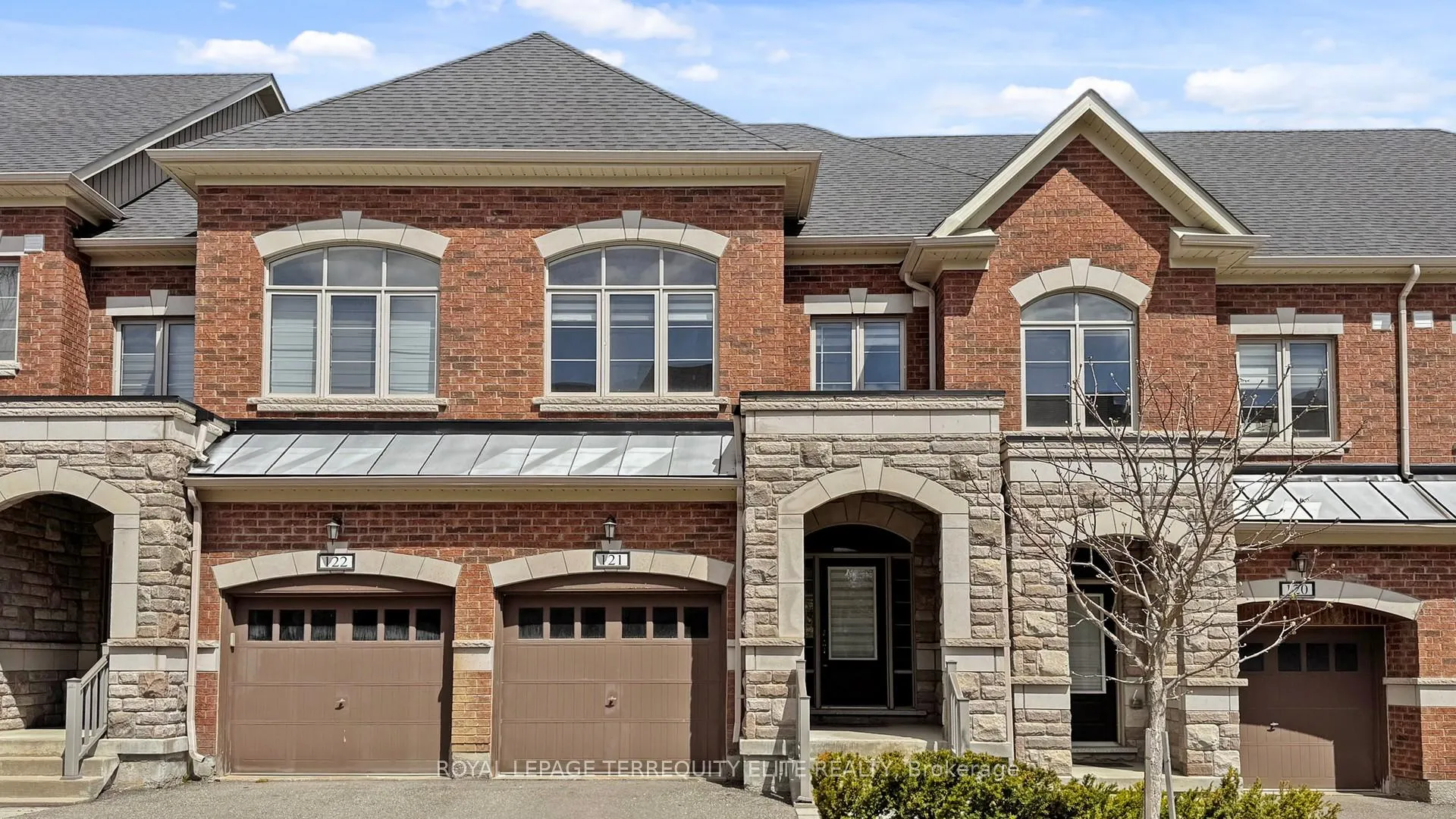 Photo 3 of Unit 121, 1331 Major Mackenzie Drive, Vaughan, Patterson — HOMEH