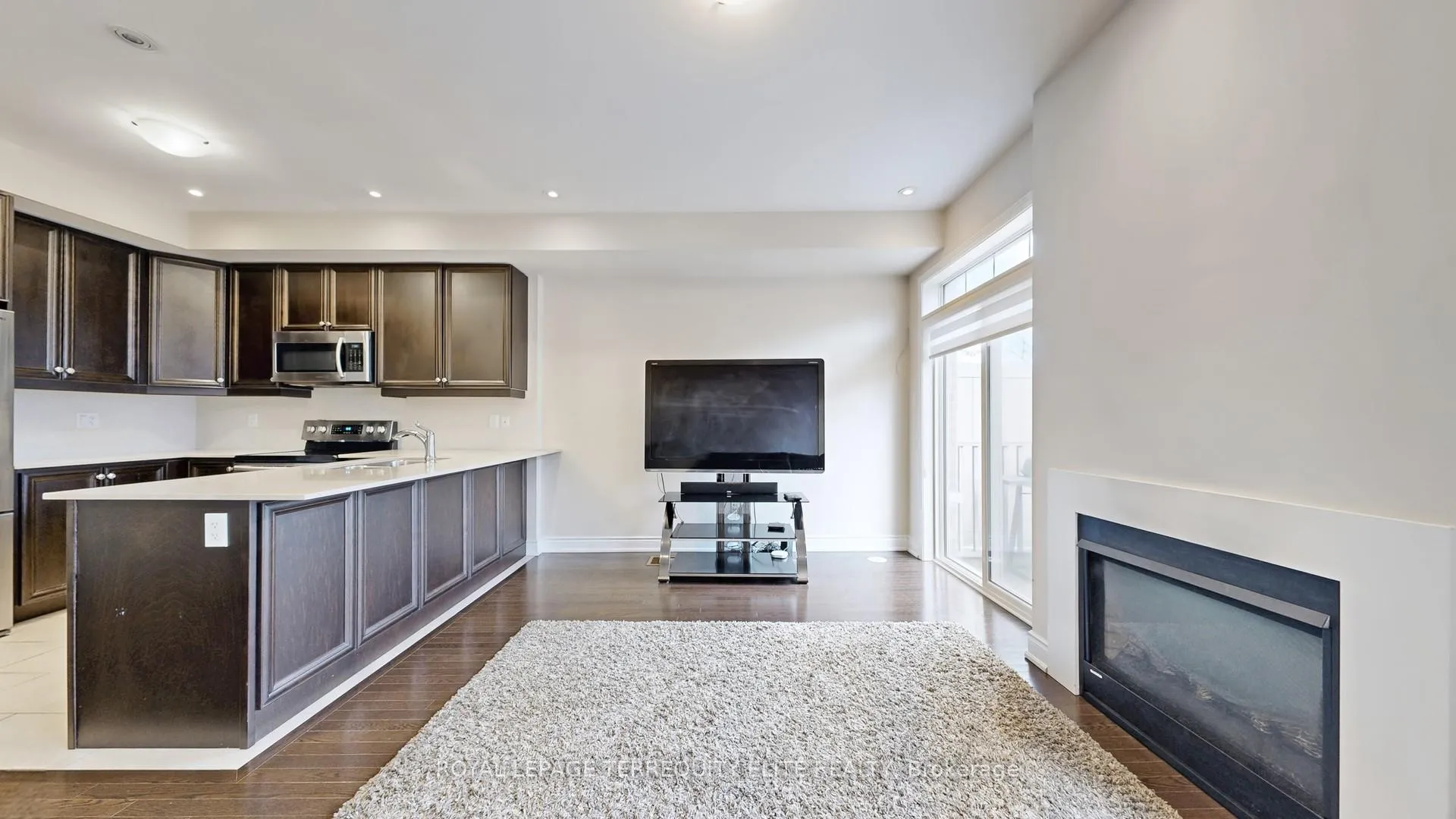 Photo 10 of Unit 121, 1331 Major Mackenzie Drive, Vaughan, Patterson — HOMEH