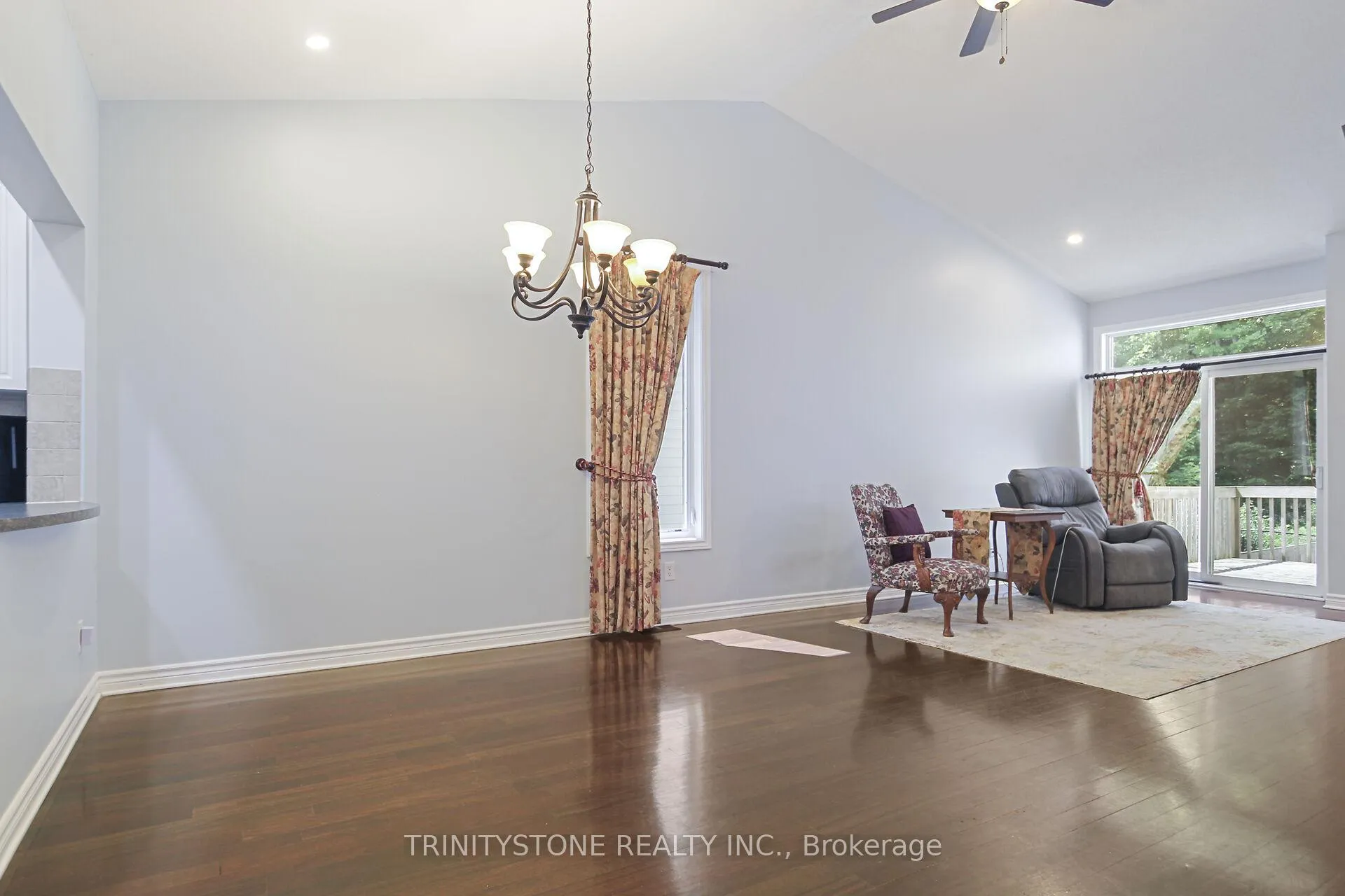 Photo 11 of 422 Statewood Drive, Ottawa, Kanata - Morgan's Grant/South March — HOMEH