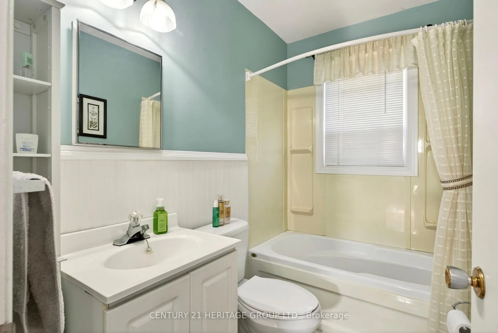Photo 26 of 944 Garth Street, Hamilton, Gilbert — HOMEH