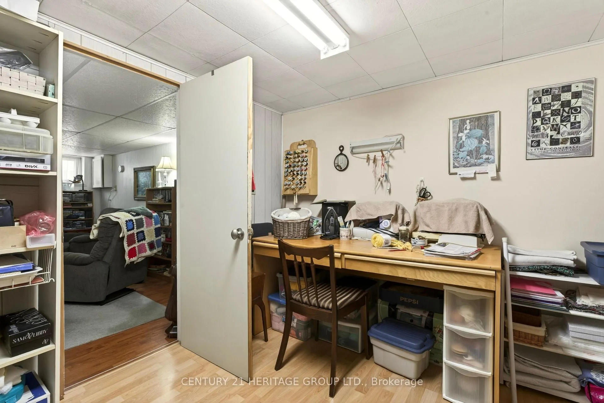 Photo 36 of 944 Garth Street, Hamilton, Gilbert — HOMEH