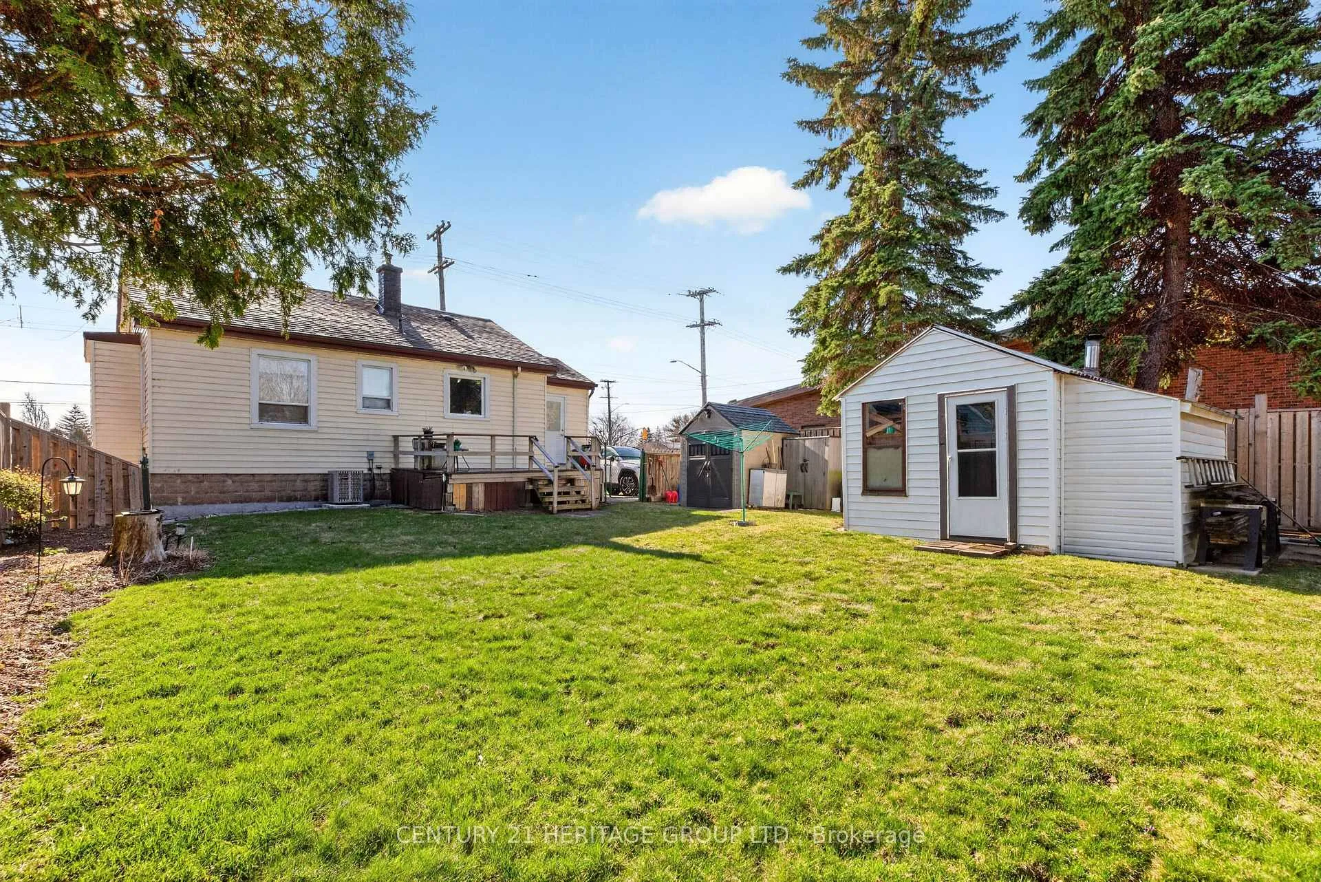 Photo 48 of 944 Garth Street, Hamilton, Gilbert — HOMEH