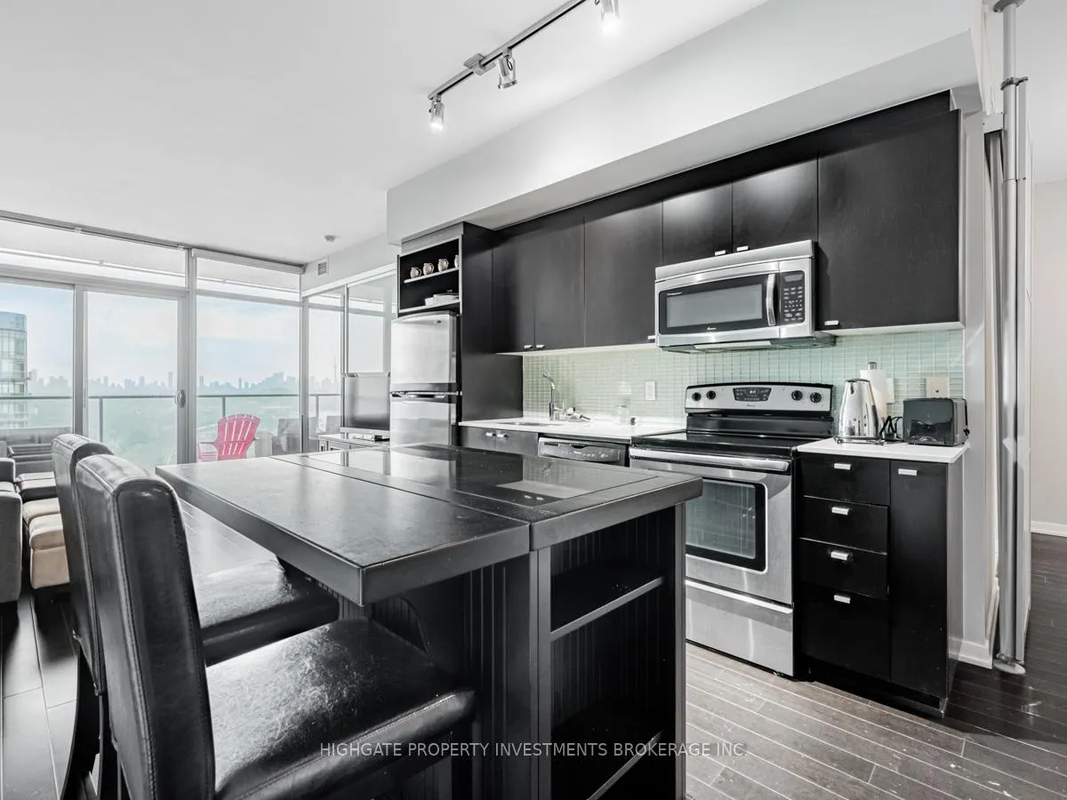 Photo 7 of Unit 2602, 103 The Queensway, Toronto, High Park-Swansea — HOMEH