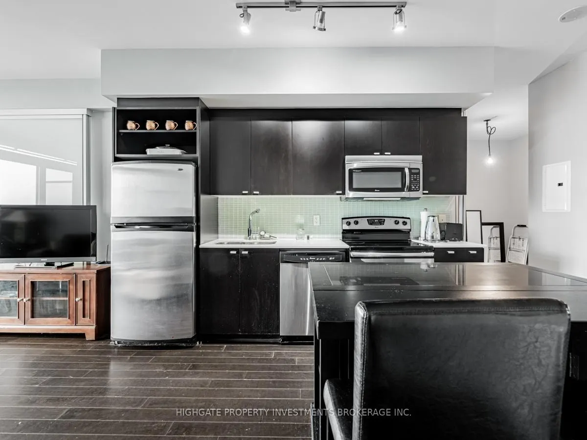 Photo 8 of Unit 2602, 103 The Queensway, Toronto, High Park-Swansea — HOMEH