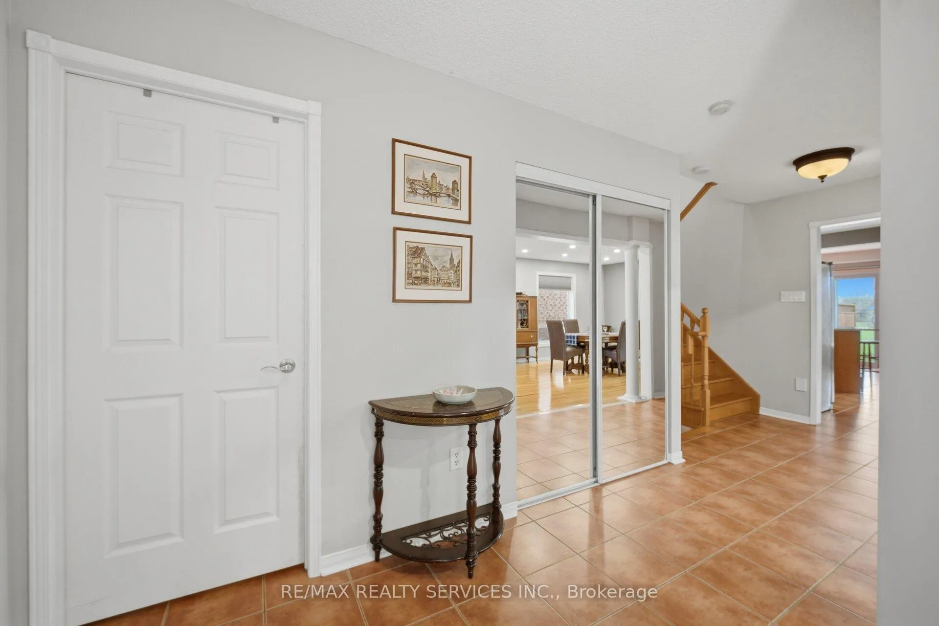Photo 5 of 252 Vintage Gate, Brampton, Fletcher's Creek Village — HOMEH