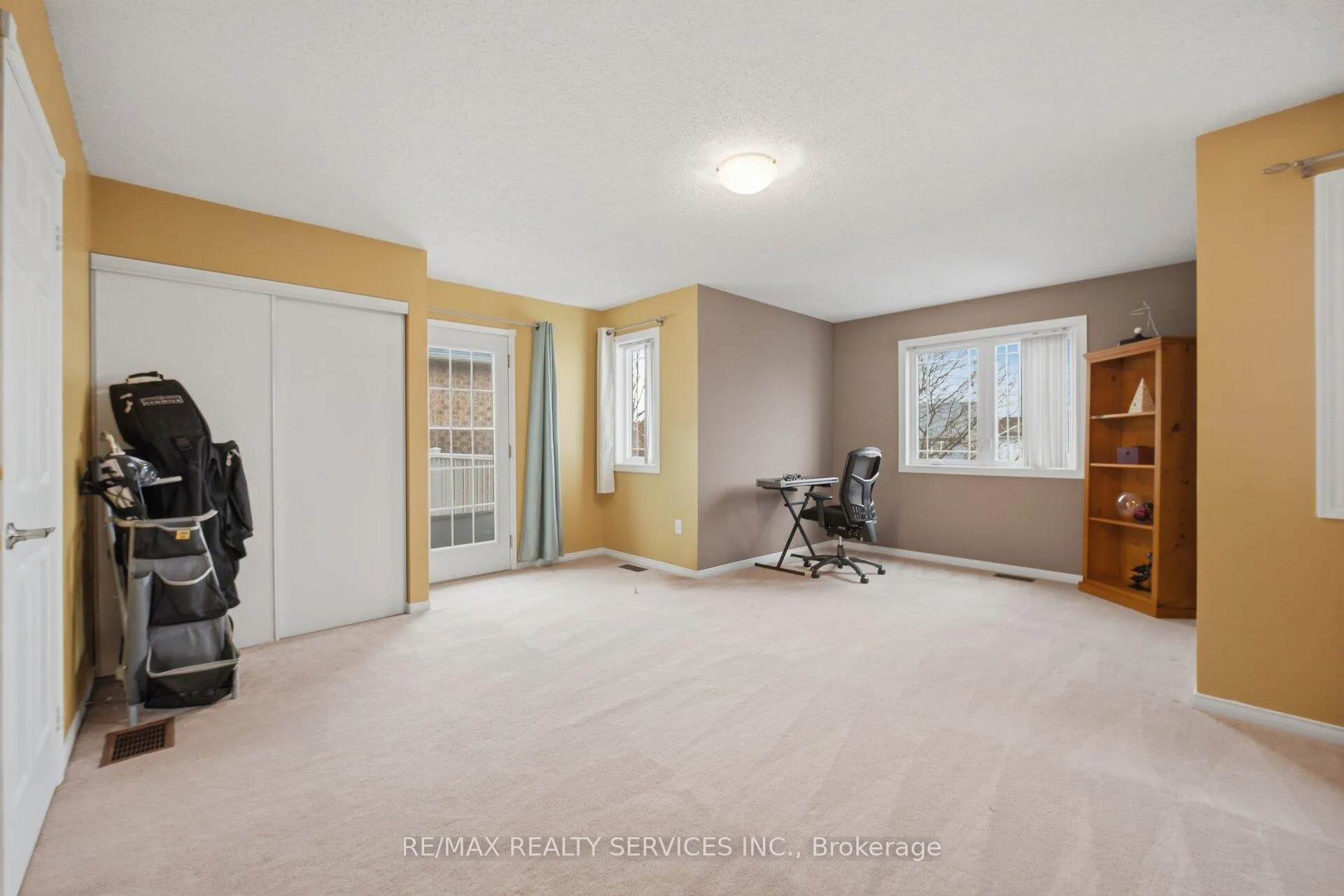 Photo 23 of 252 Vintage Gate, Brampton, Fletcher's Creek Village — HOMEH