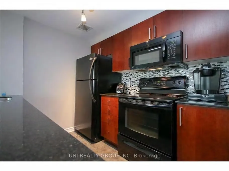 Photo 15 of Unit 908, 200 Rideau Street, Ottawa, Sandy Hill — HOMEH