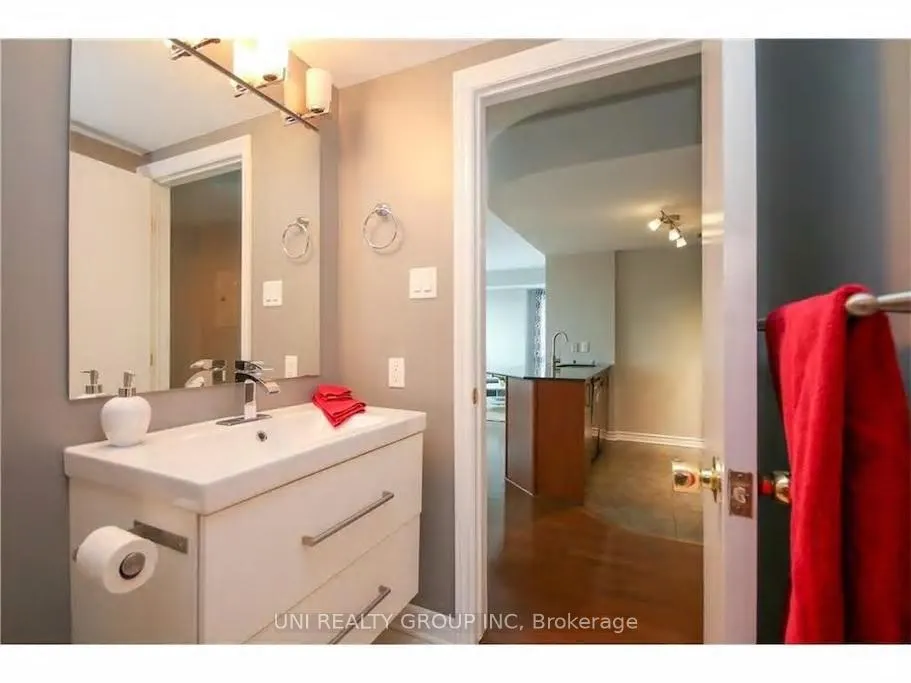 Photo 21 of Unit 908, 200 Rideau Street, Ottawa, Sandy Hill — HOMEH