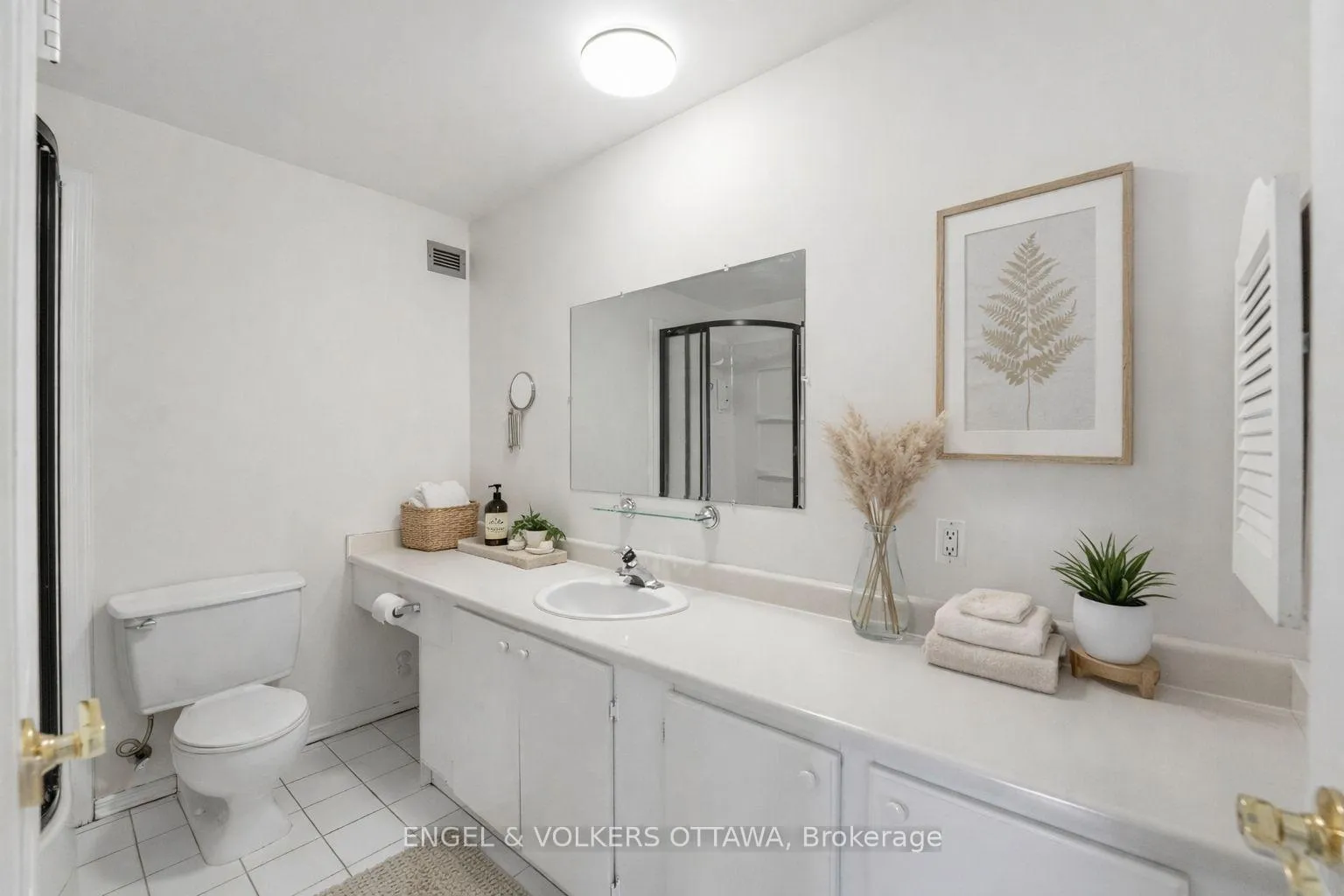 Photo 16 of Unit 301, 2951 Riverside Drive, Ottawa, Mooneys Bay/Riverside Park — HOMEH