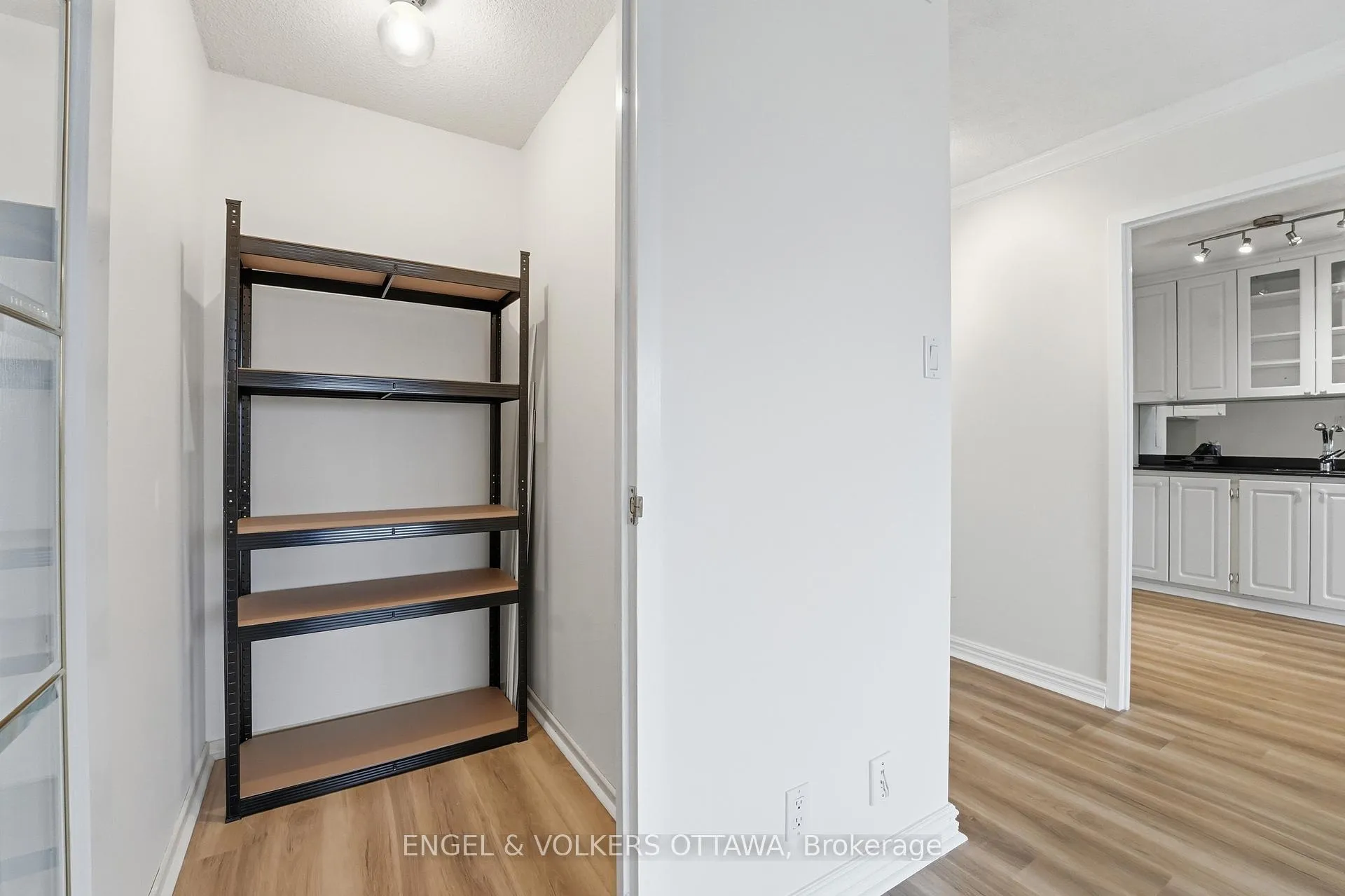 Photo 18 of Unit 301, 2951 Riverside Drive, Ottawa, Mooneys Bay/Riverside Park — HOMEH