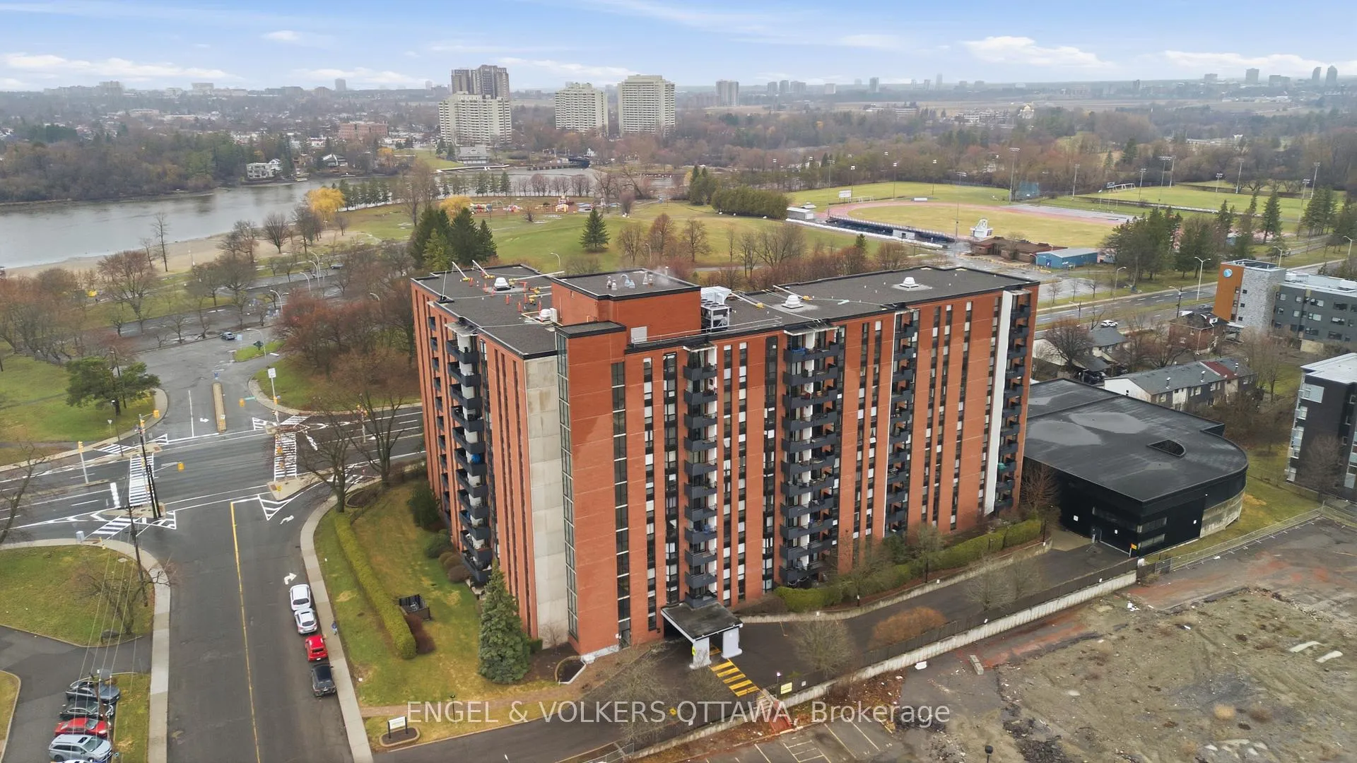 Photo 21 of Unit 301, 2951 Riverside Drive, Ottawa, Mooneys Bay/Riverside Park — HOMEH