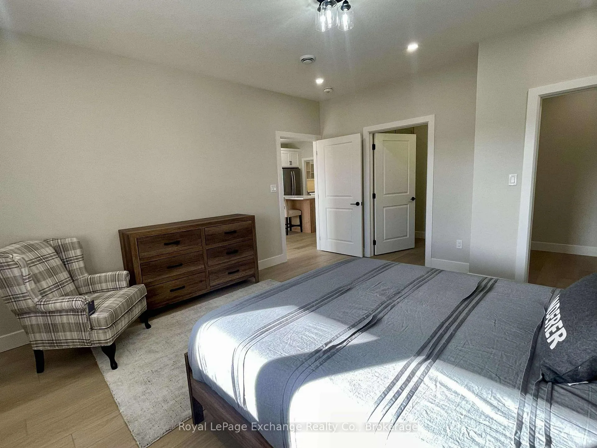 Photo 7 of 8 Mercedes Crescent N, Kincardine — HOMEH
