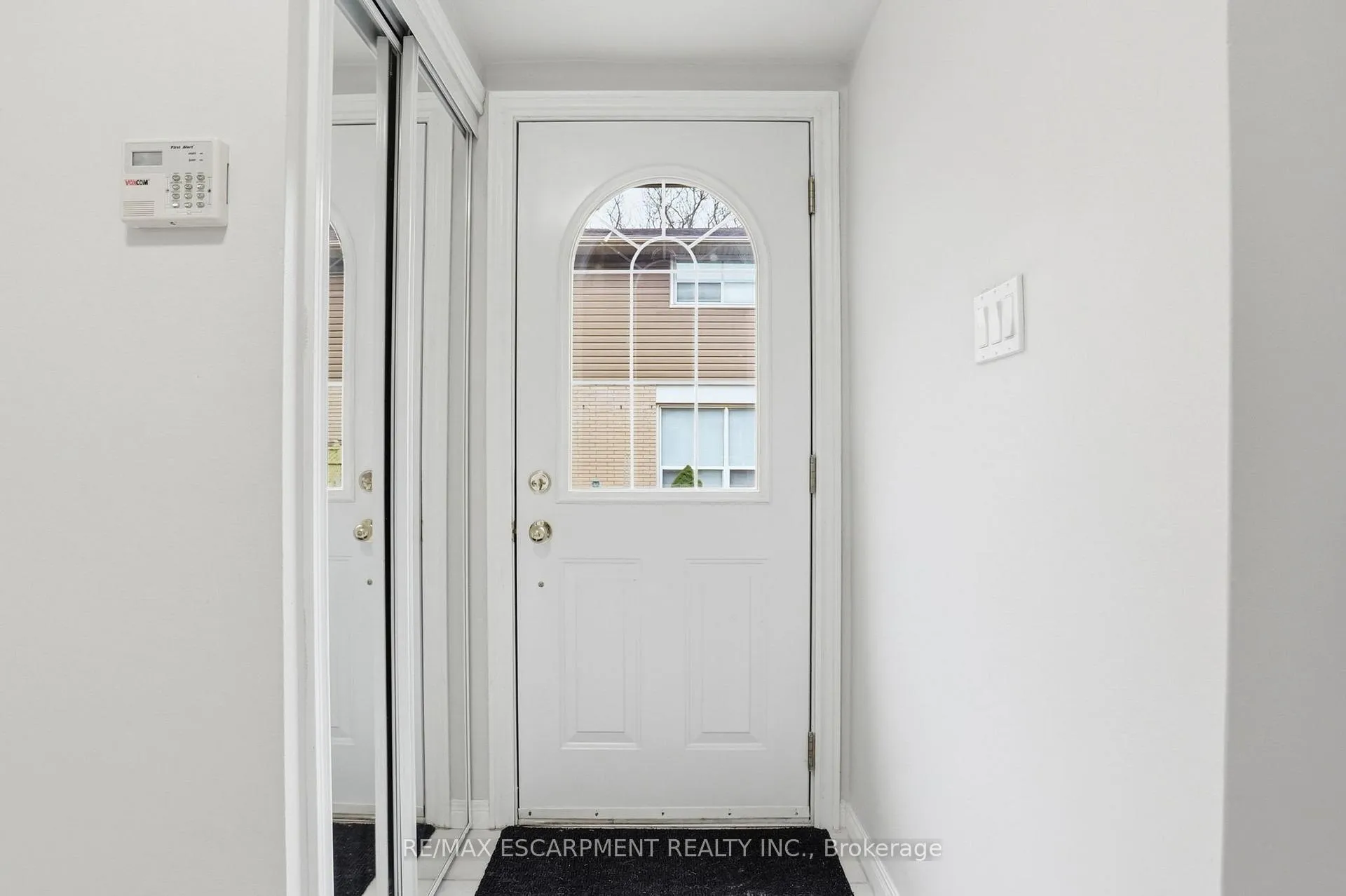 Photo 4 of Unit 7, 914 Mohawk Road, Hamilton, Lisgar — HOMEH