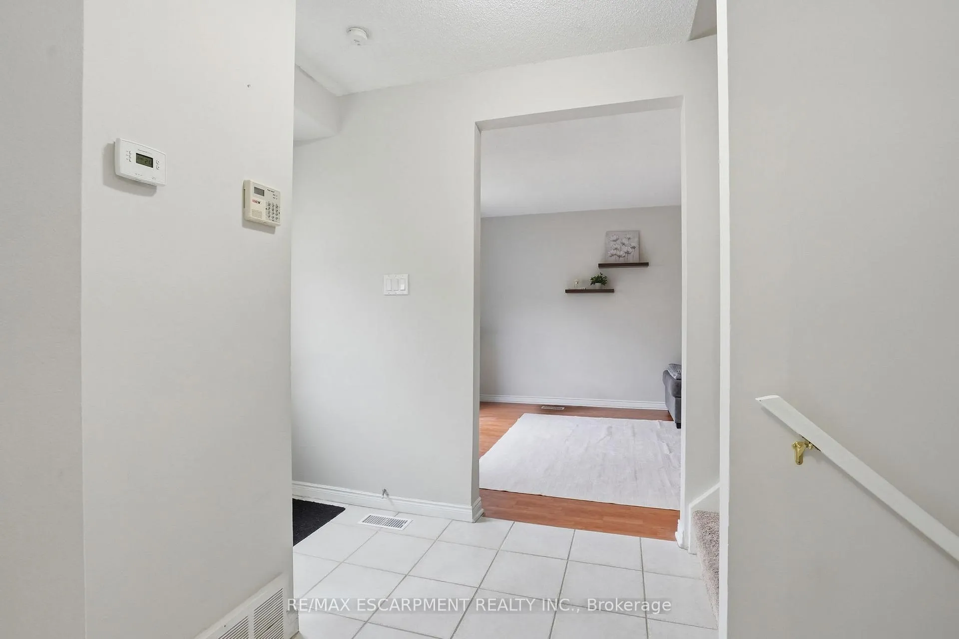 Photo 5 of Unit 7, 914 Mohawk Road, Hamilton, Lisgar — HOMEH