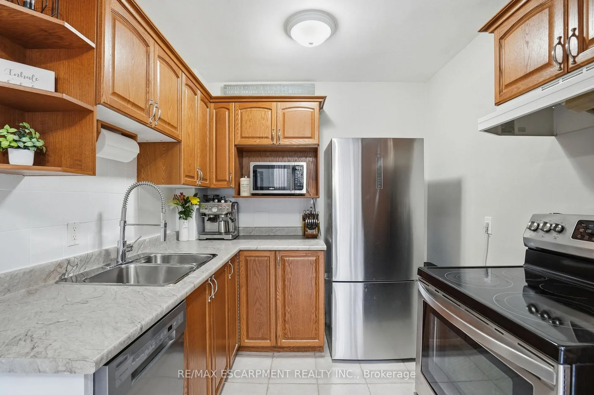 Photo 11 of Unit 7, 914 Mohawk Road, Hamilton, Lisgar — HOMEH