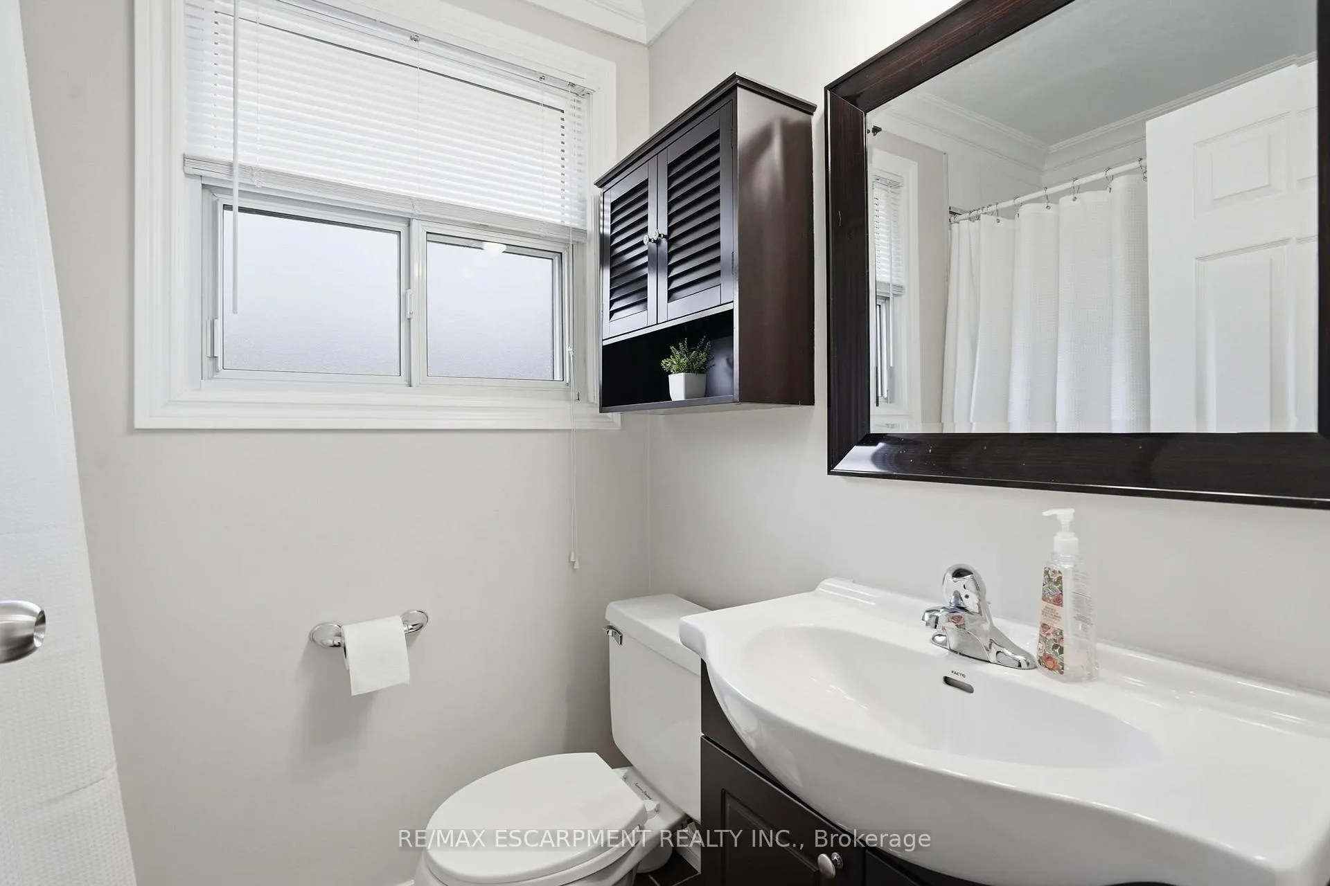 Photo 23 of Unit 7, 914 Mohawk Road, Hamilton, Lisgar — HOMEH