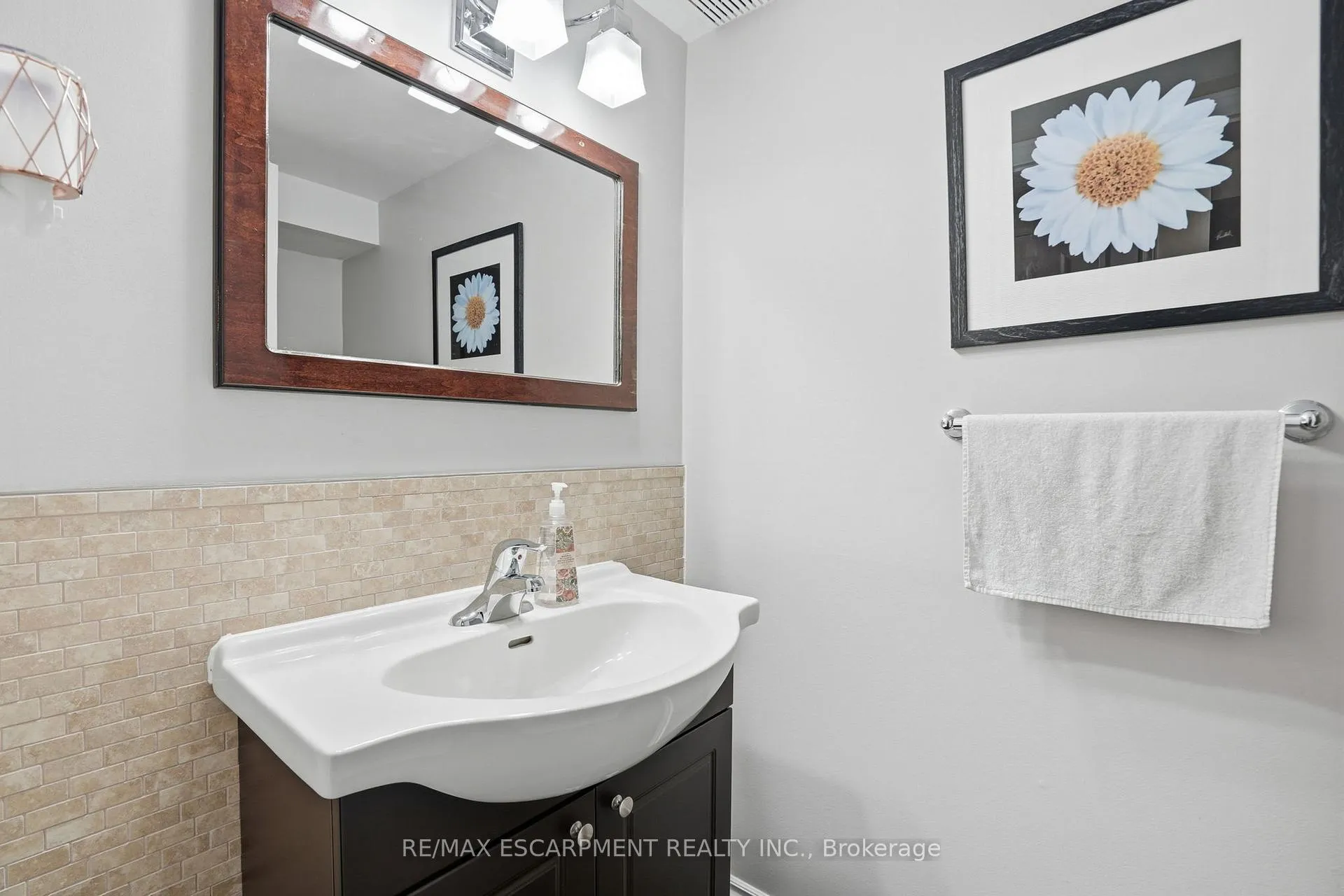 Photo 29 of Unit 7, 914 Mohawk Road, Hamilton, Lisgar — HOMEH