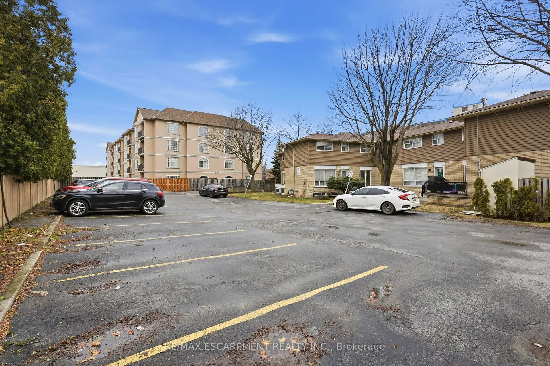 Photo 33 of Unit 7, 914 Mohawk Road, Hamilton, Lisgar — HOMEH