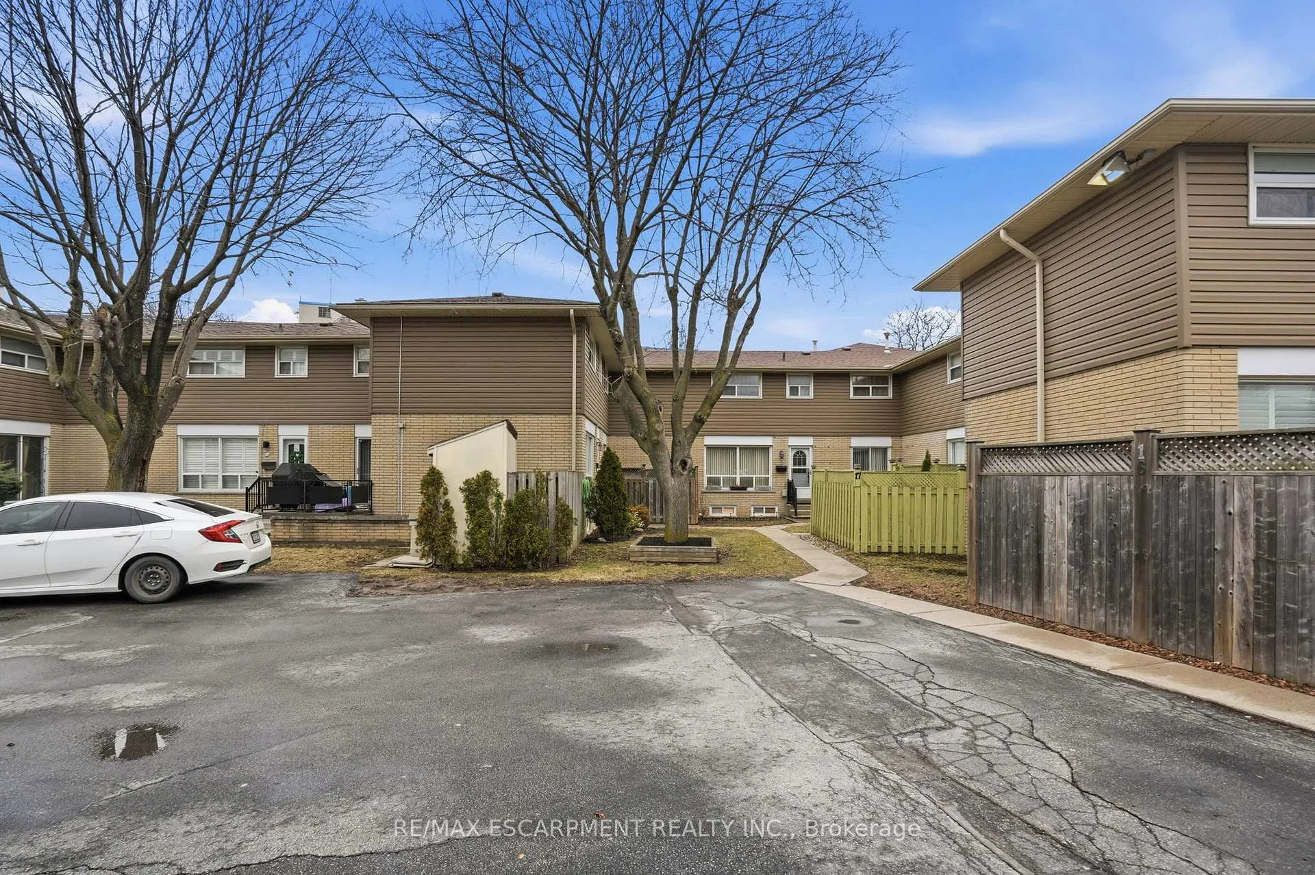 Photo 34 of Unit 7, 914 Mohawk Road, Hamilton, Lisgar — HOMEH