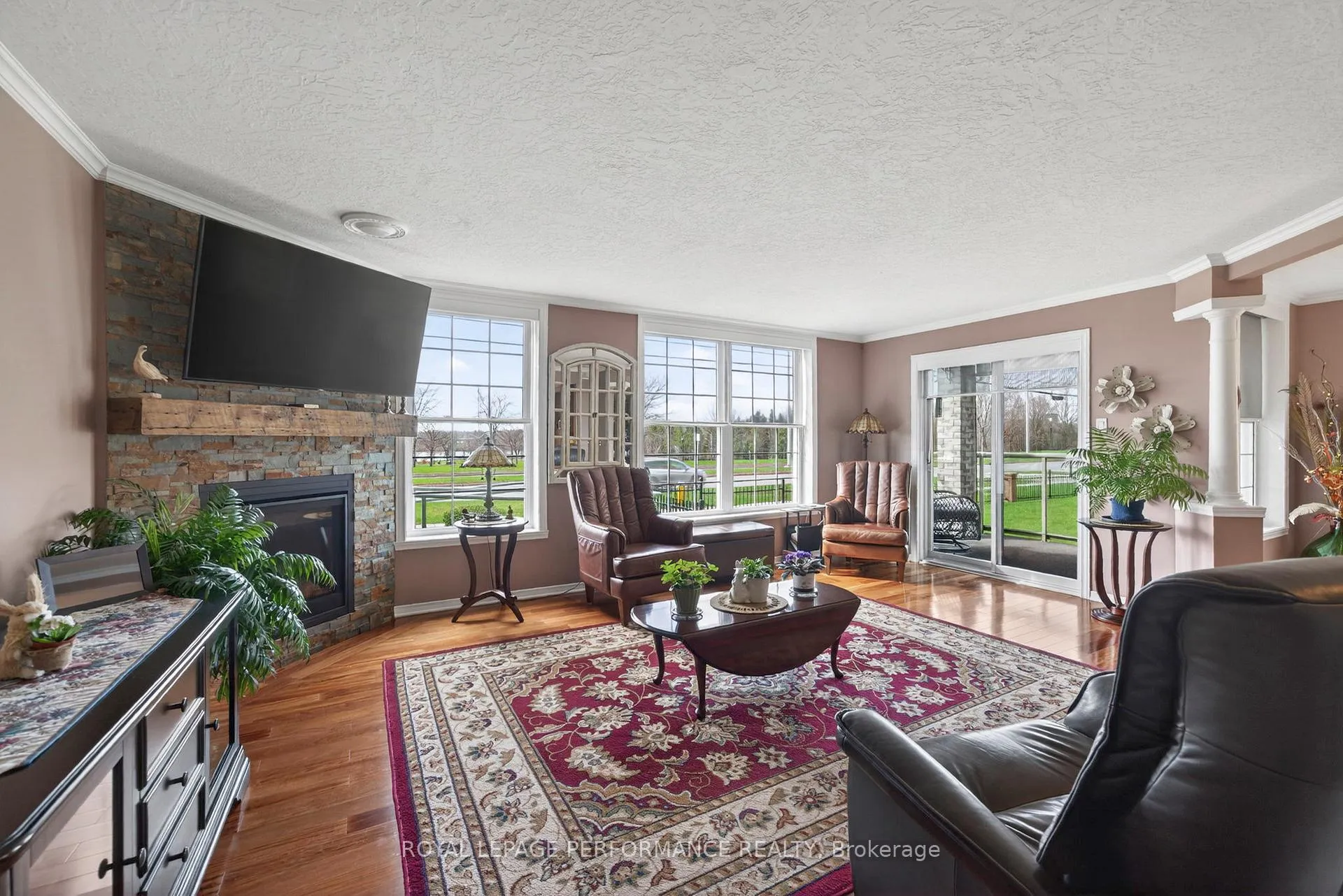 Photo 7 of Unit 102, 311 Water Street W, Cornwall — HOMEH