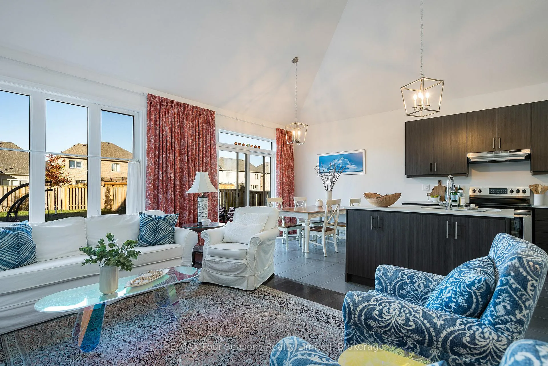 Photo 10 of 32 Dey Drive, Collingwood — HOMEH