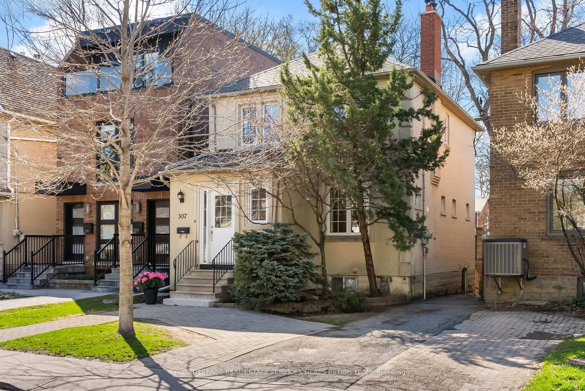 Photo 2 of 307 Belsize Drive, Toronto, Mount Pleasant East — HOMEH