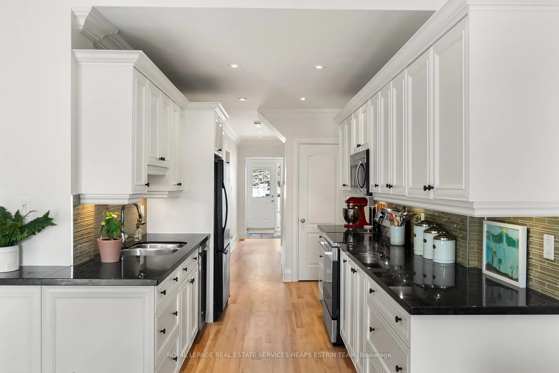 Photo 12 of 307 Belsize Drive, Toronto, Mount Pleasant East — HOMEH