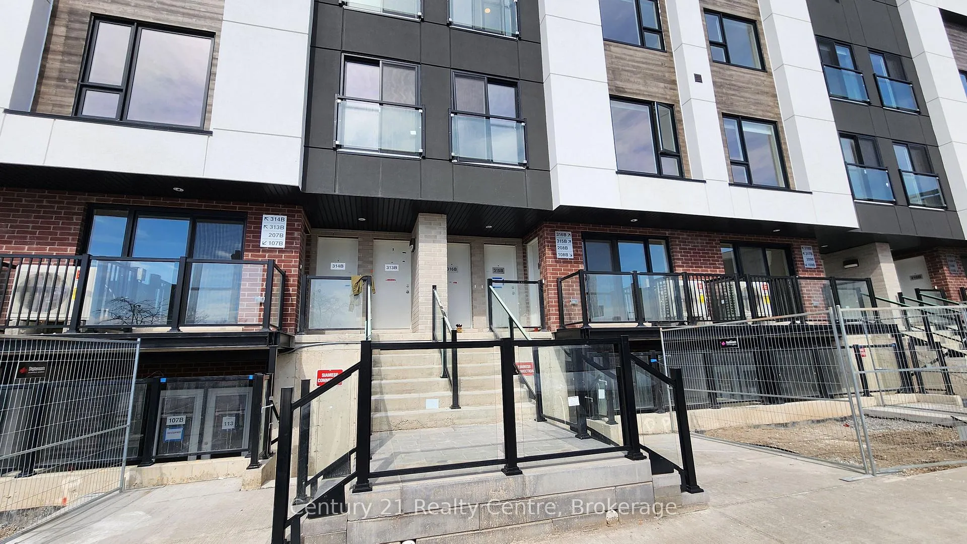 Photo 1 of Unit 208B, 16 Melbourne Avenue, St. Catharines, E. Chester — HOMEH