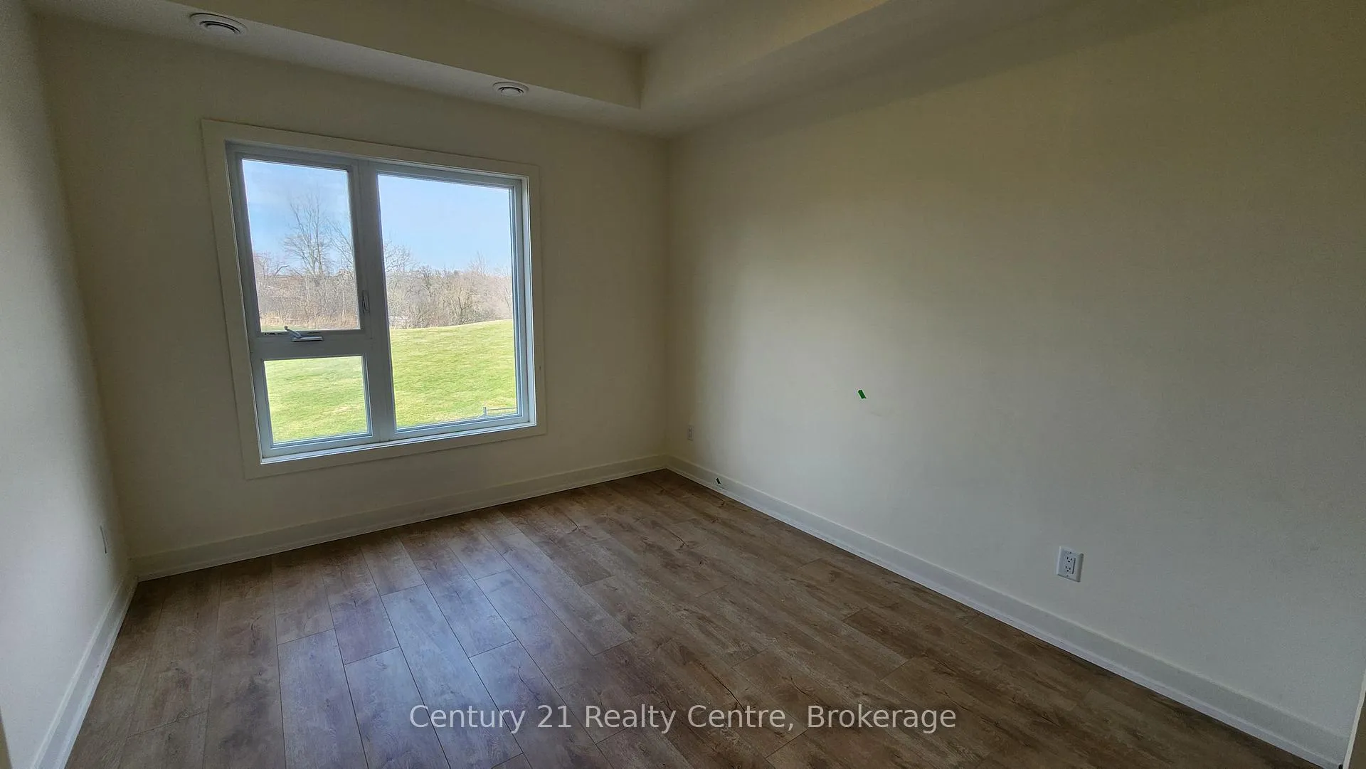 Photo 14 of Unit 208B, 16 Melbourne Avenue, St. Catharines, E. Chester — HOMEH