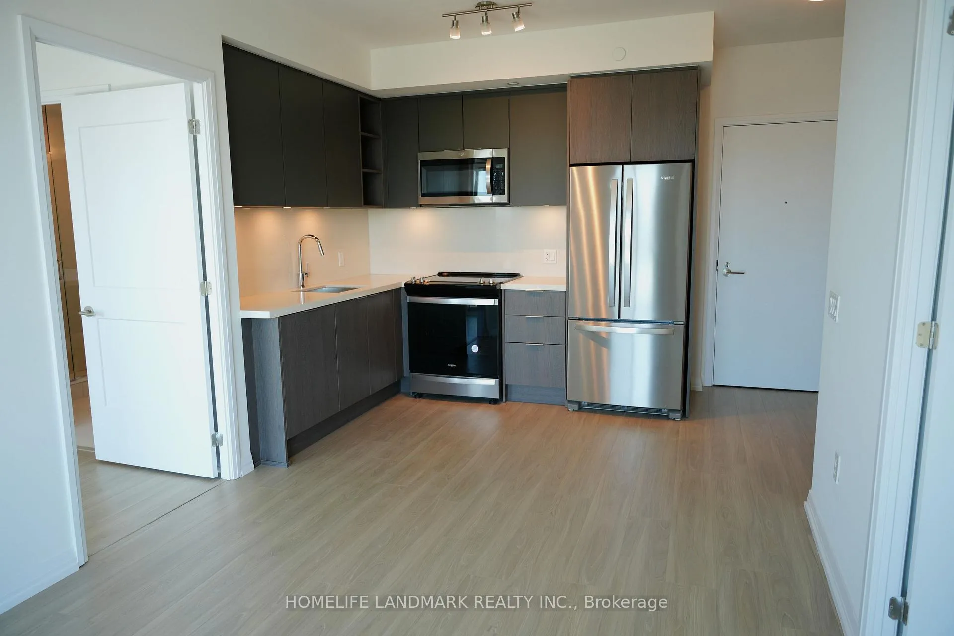 Photo 4 of Unit 1908, 25 Holly Street, Toronto, Mount Pleasant West — HOMEH