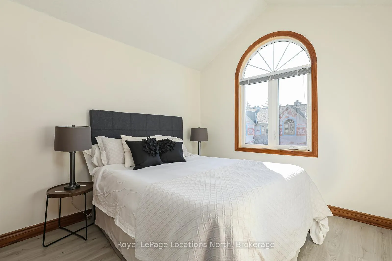 Photo 28 of 28 Starboard Road, Collingwood — HOMEH