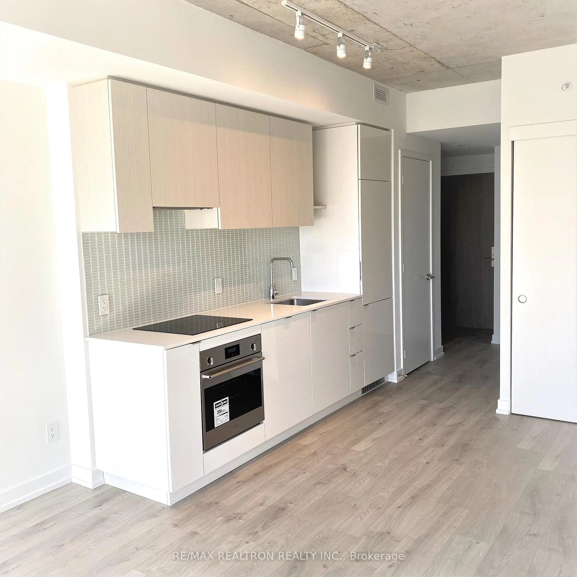 Photo 8 of Unit 2014, 161 Roehampton Avenue, Toronto, Mount Pleasant West — HOMEH