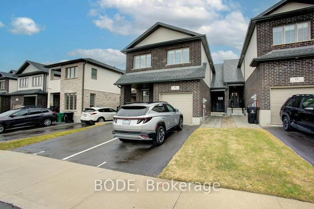 Photo 3 of Unit 2, 11 Rockcliffe Drive, Kitchener — HOMEH